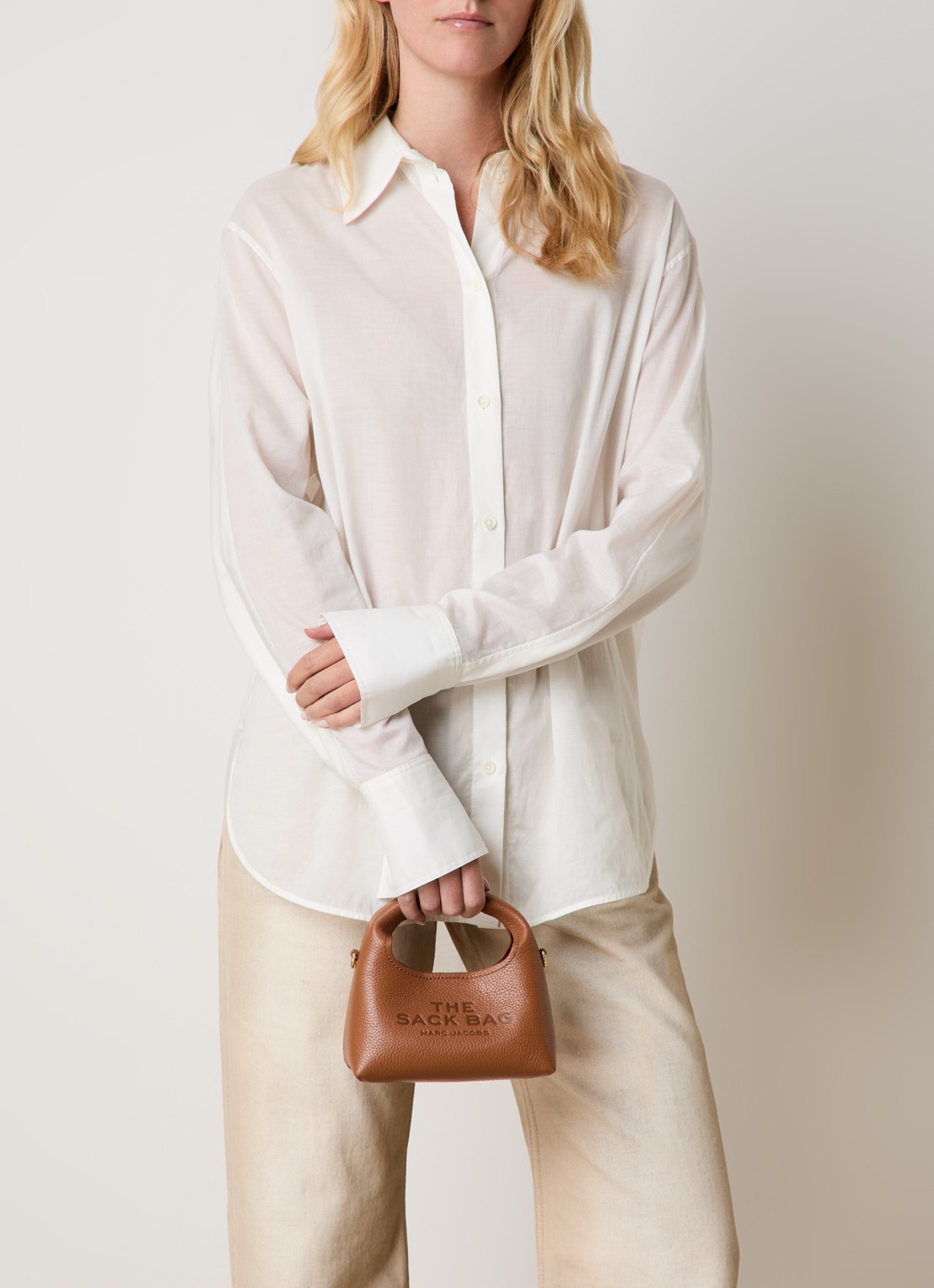 Marc Jacobs The Micro Sack handtas van leer met uitneembaar etui - voorkant 2 hazelnootbruin