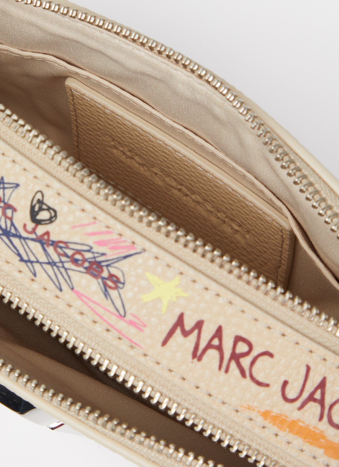 Marc Jacobs The Punk Scribble Snapshot crossbodytas van leer - detail khaki