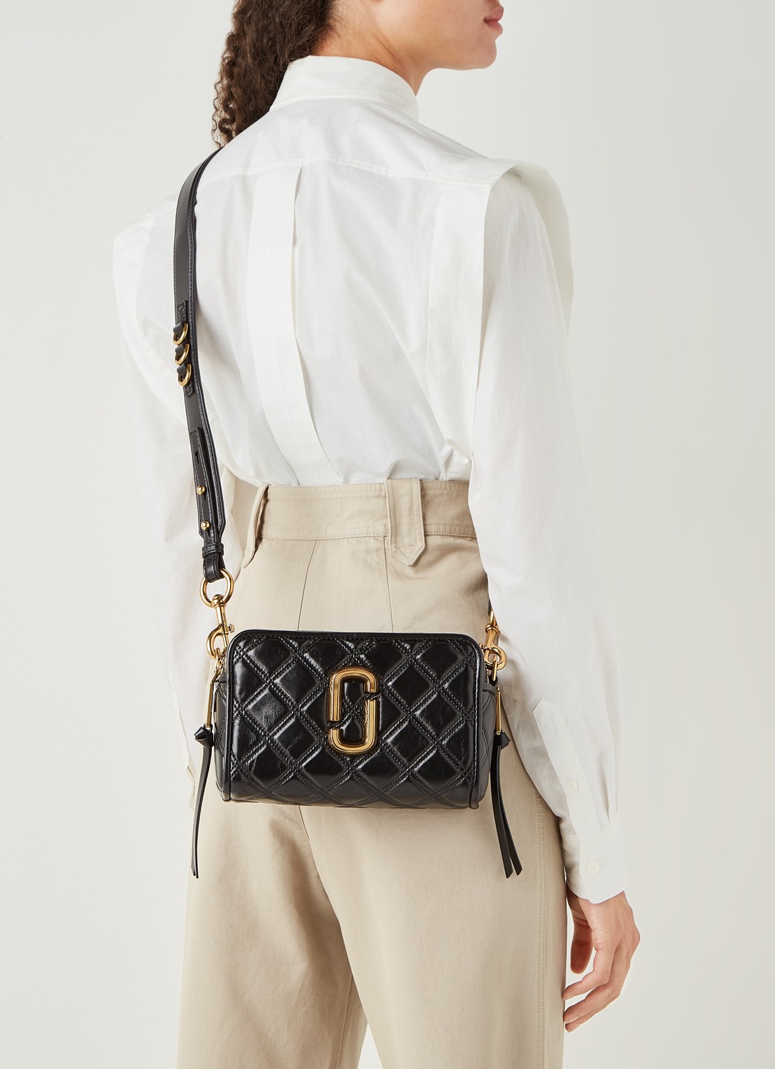 Marc Jacobs The Quilted Softshot 21 cameratas van leer - voorkant 6 zwart