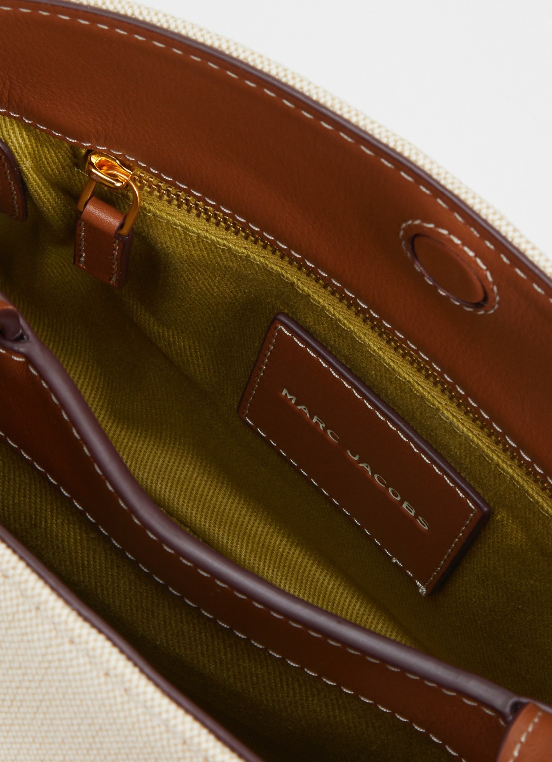 Marc Jacobs The Small Dakota Satchel handtas van canvas met leren details - detail beige