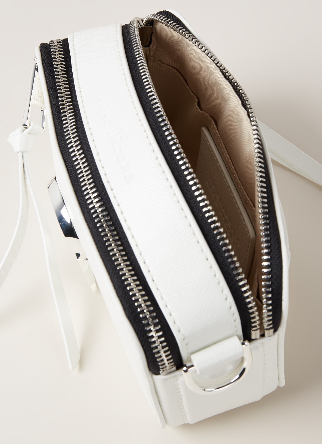 Marc Jacobs The Snapshot DTM crossbodytas van leer - detail 4 gebroken wit