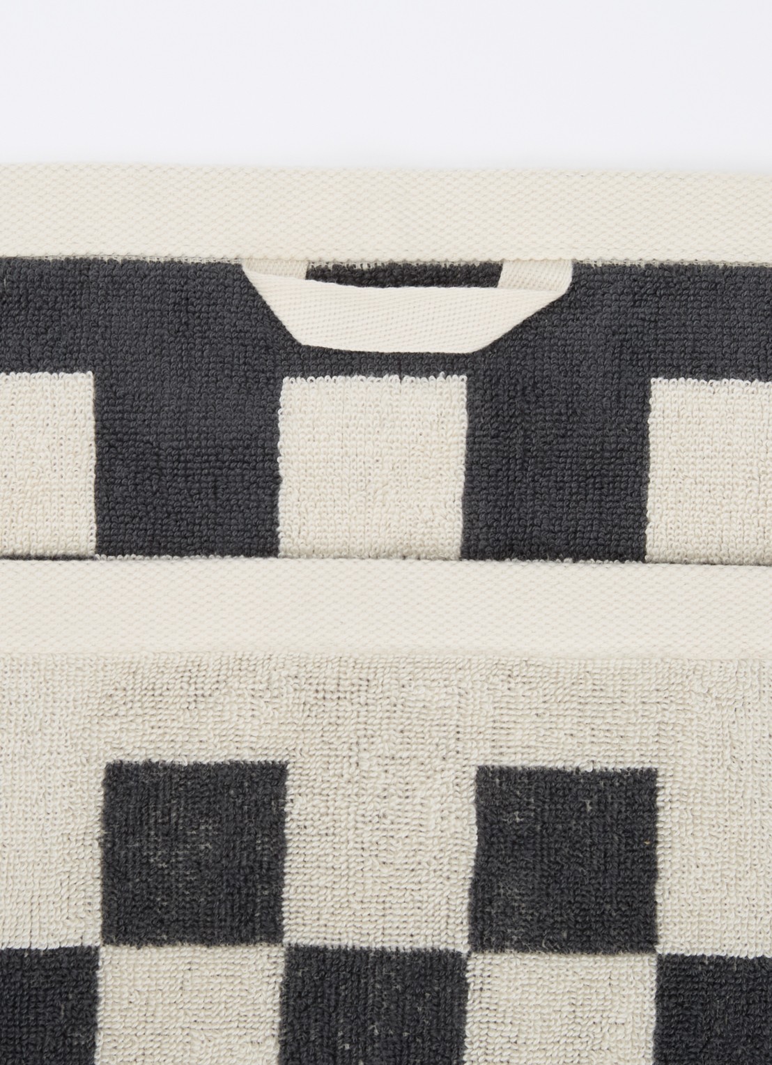 Marc O'Polo Checker gastendoek 30 x 50 cm - detail antraciet