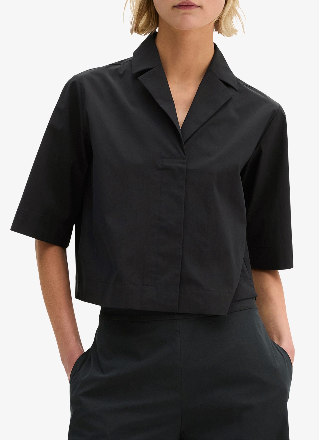 Marc O'Polo Cropped blouse met blinde knoopsluiting - detail 4 black / zwart