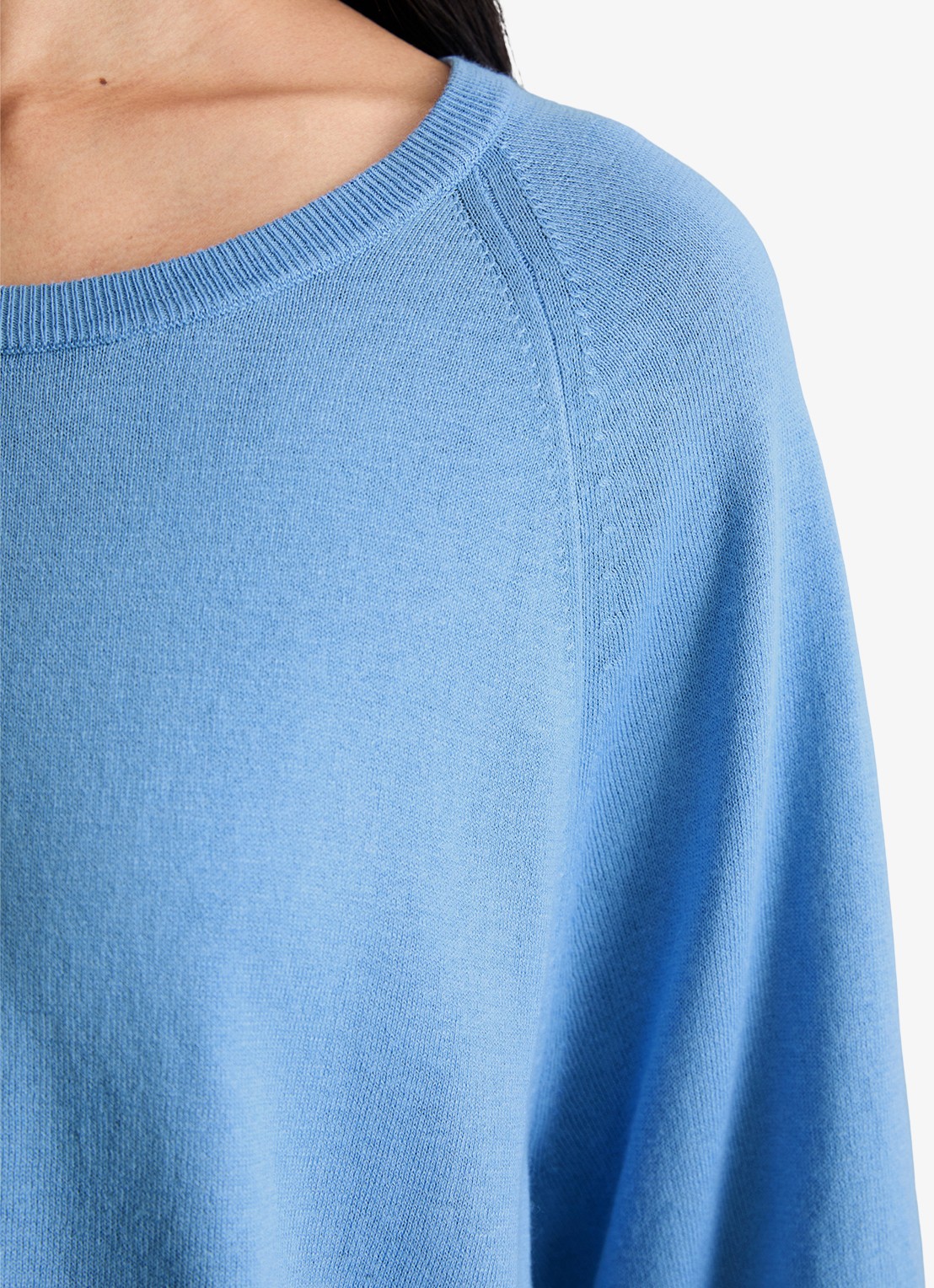 Marc O'Polo Denim Fijngebreide trui met vleermuis mouw - detail 2 medium blue 4840-4840 / blauw