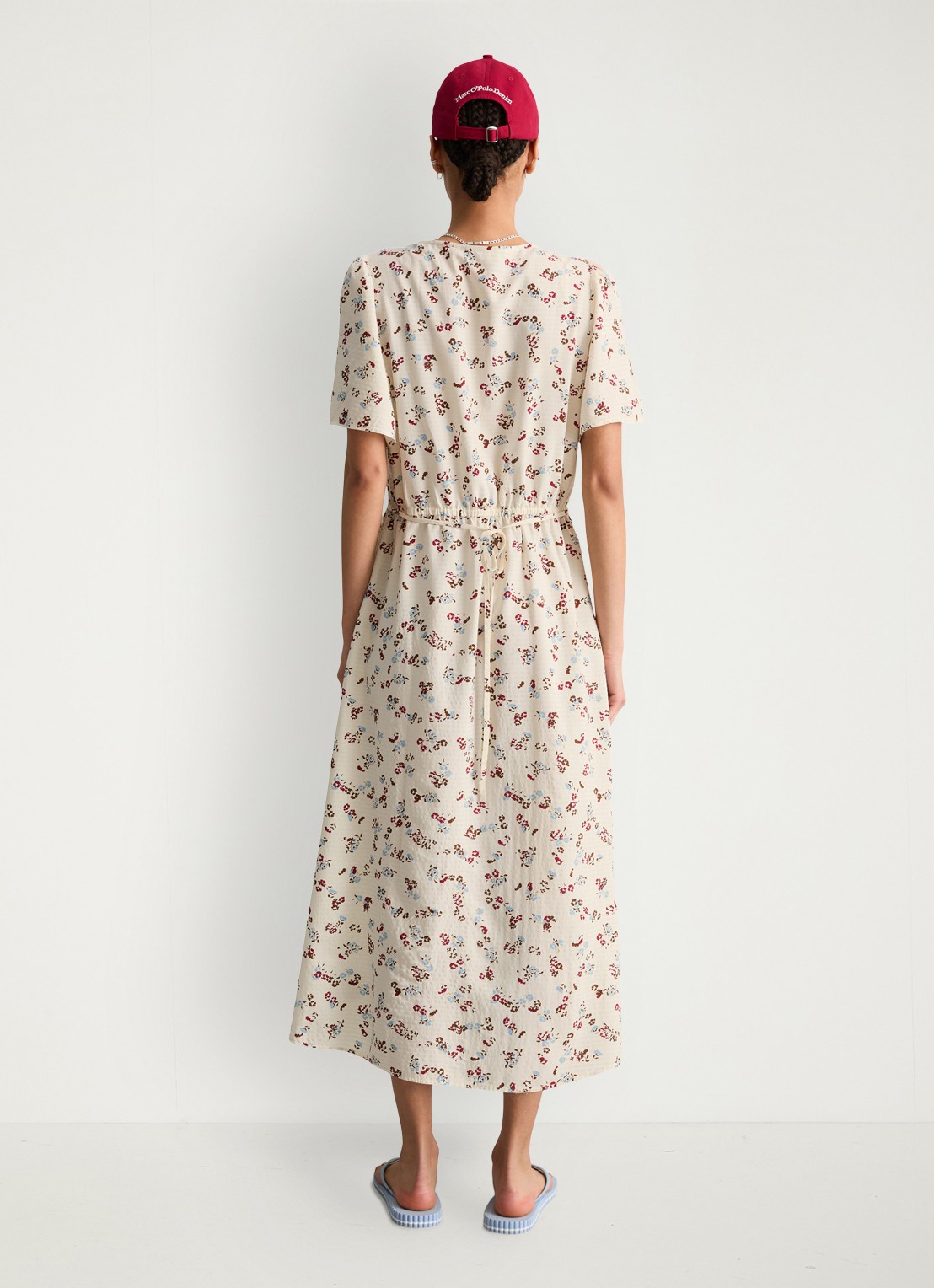 Marc O'Polo Denim Midi jurk van katoenblend met grafische print en V-hals - achterkant offwhite multi 01-1257 / wit
