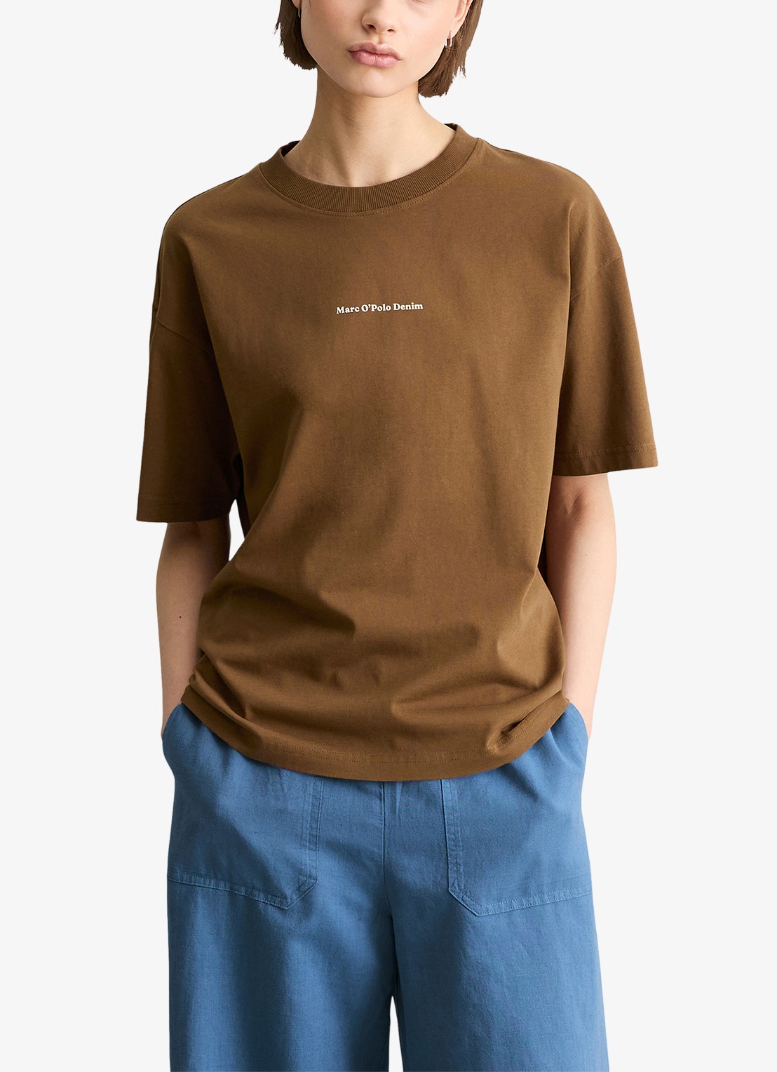 Marc O'Polo Denim T-shirt met logo- en backprint - detail 3 bruin