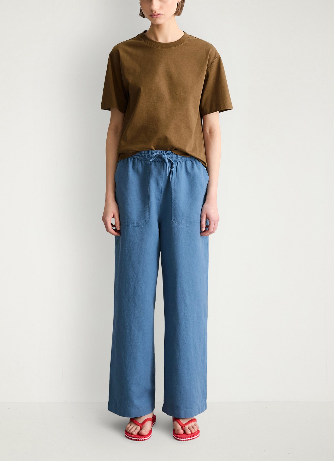 Marc O'Polo Denim T-shirt met ronde hals - voorkant 4 umbra brown-1624 / bruin