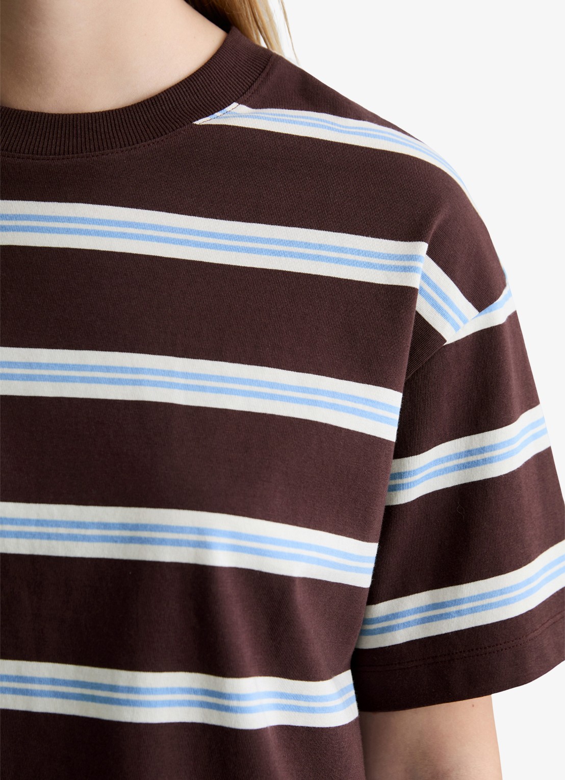 Marc O'Polo Denim T-shirt met streepprint - detail 2 dark brown_multi_02-1544 / bruin