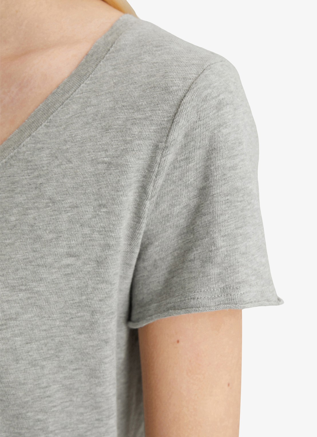 Marc O'Polo Denim T-shirt met V-hals - detail 2 grijsmele