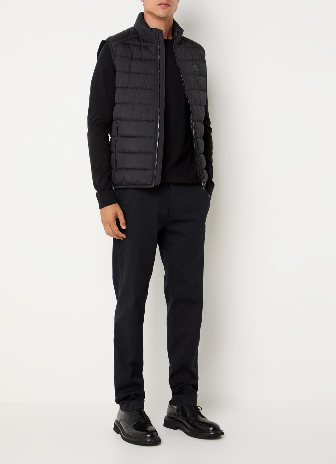 Marc O'Polo Gewatteerde bodywarmer met logo - voorkant 6 zwart