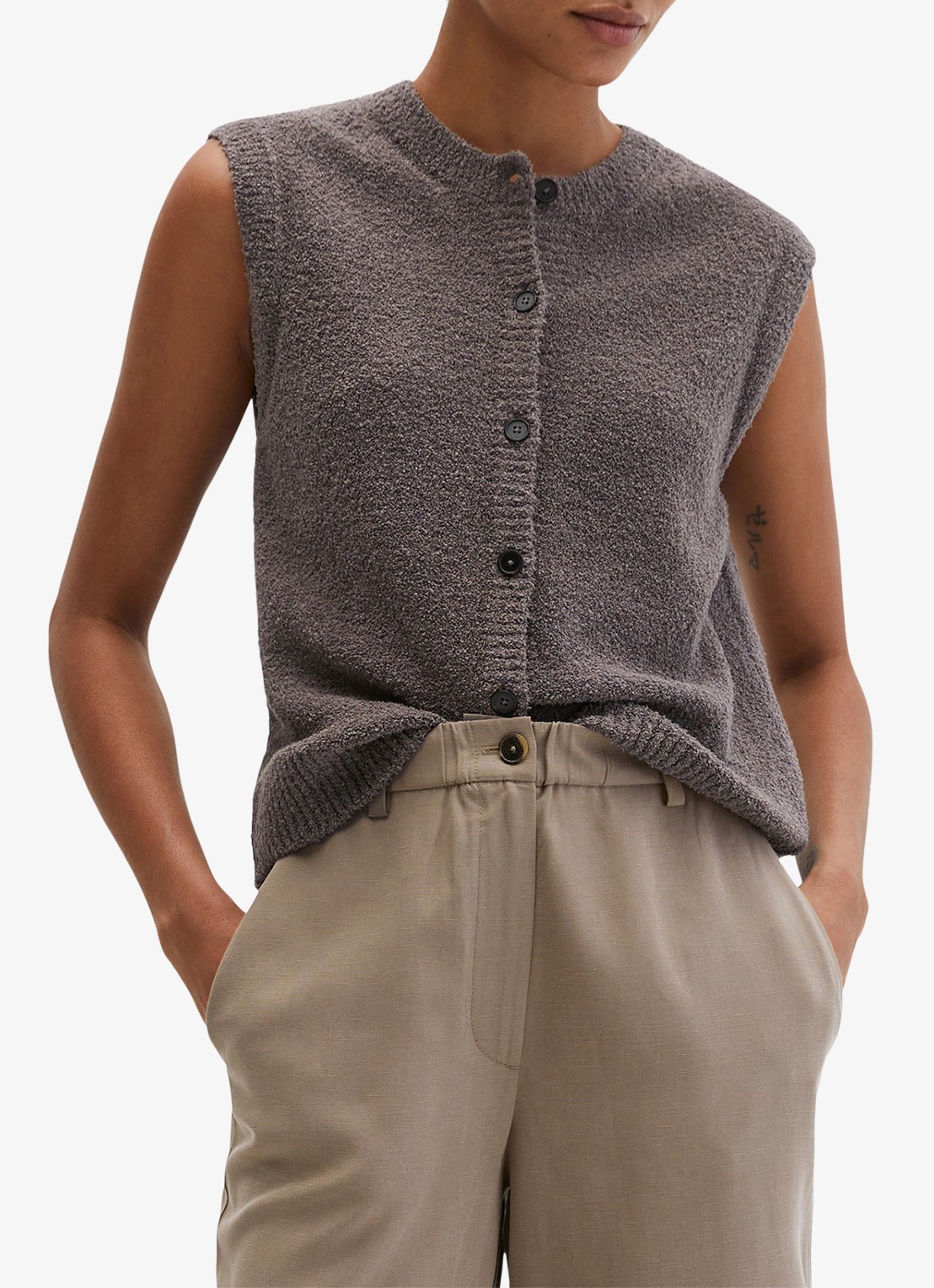 Marc O'Polo Gilet met structuur en ronde hals - detail lichtbruin