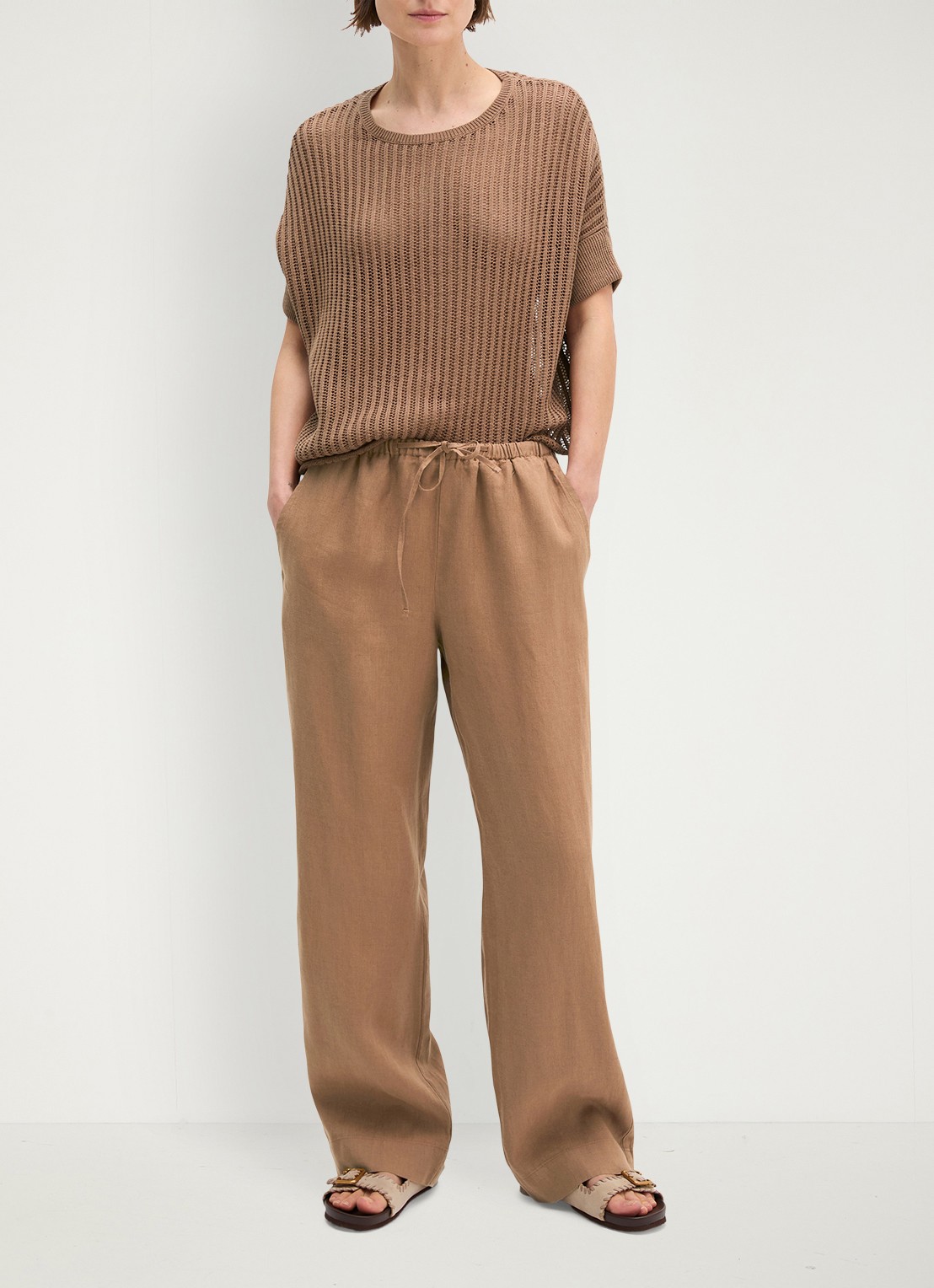 Marc O'Polo High waist loose fit palazzo broek van linnen met steekzakken - voorkant 2 burnt brown-1972 / bruin