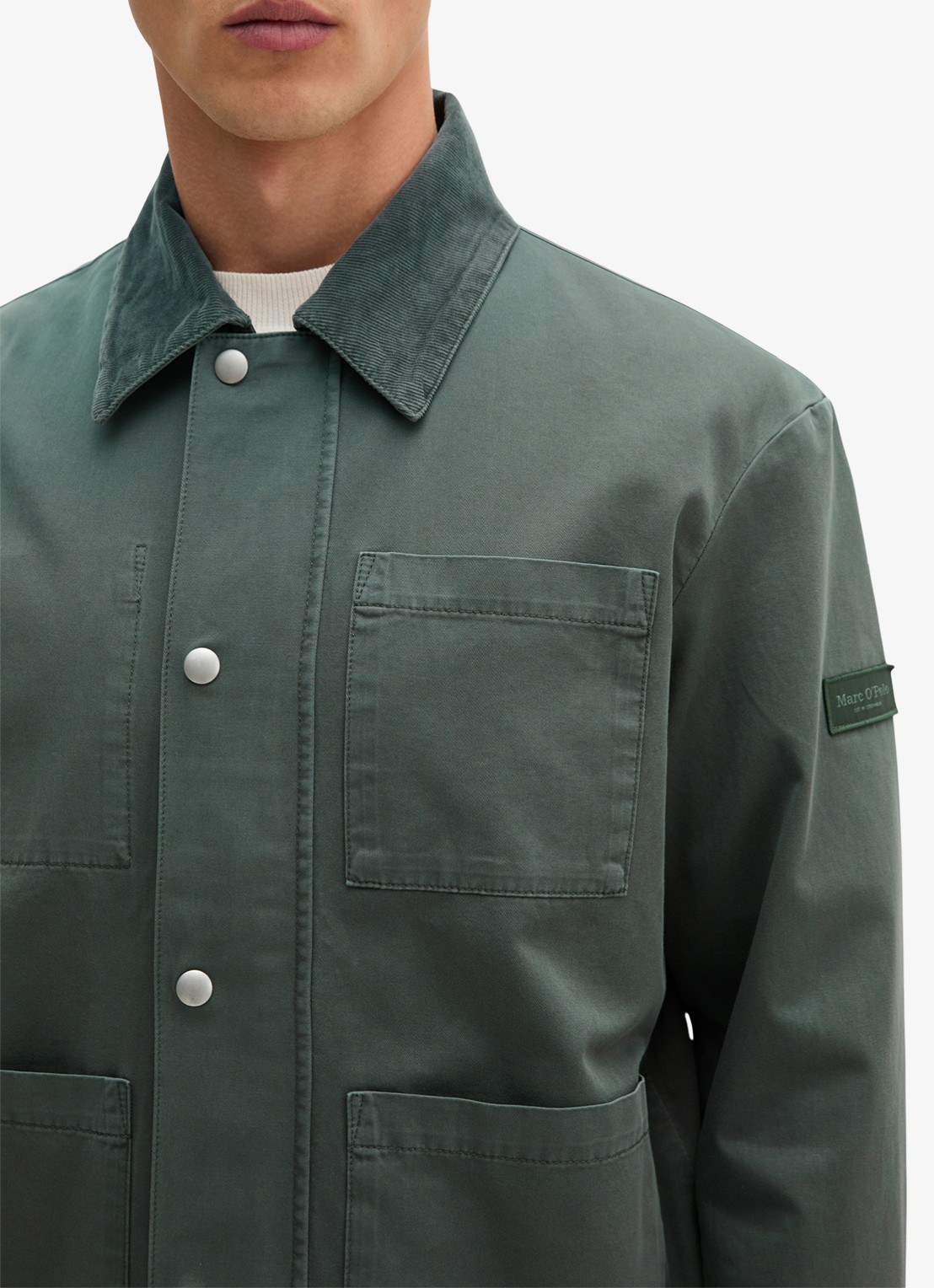 Marc O'Polo Jack met opgestikte zakken en cordurdoy kraag - detail 4 mangrove-0362 / groen