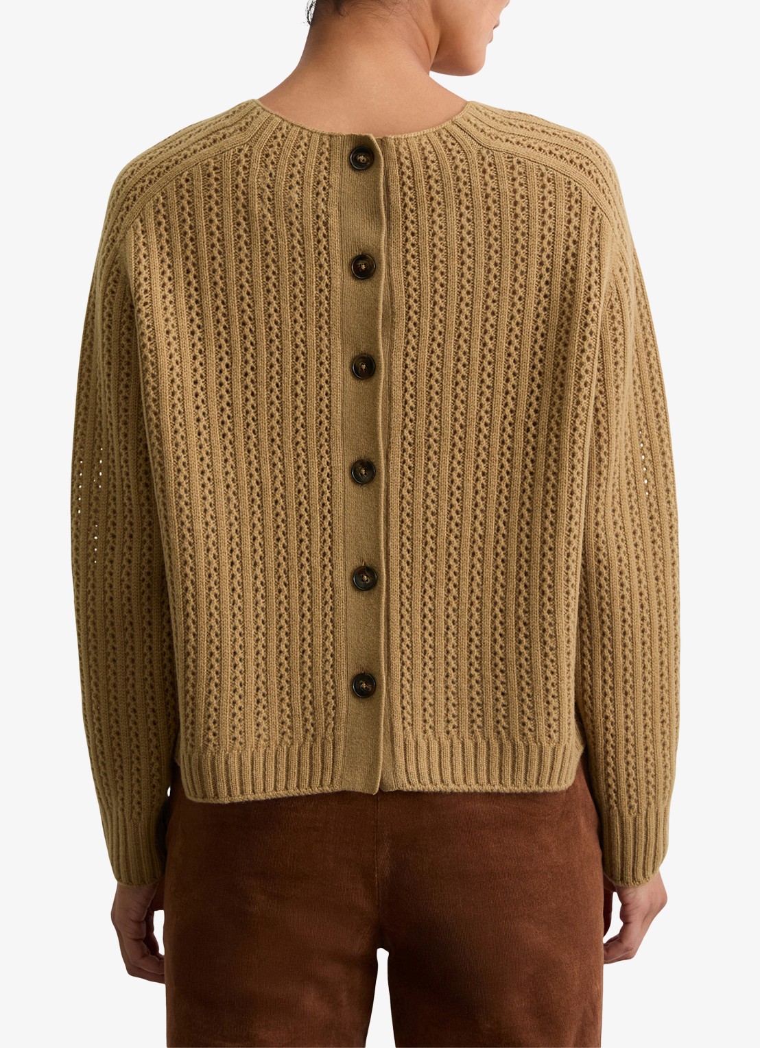 Marc O'Polo Kabelgebreide pullover met sierknopen - achterkant 5 zand
