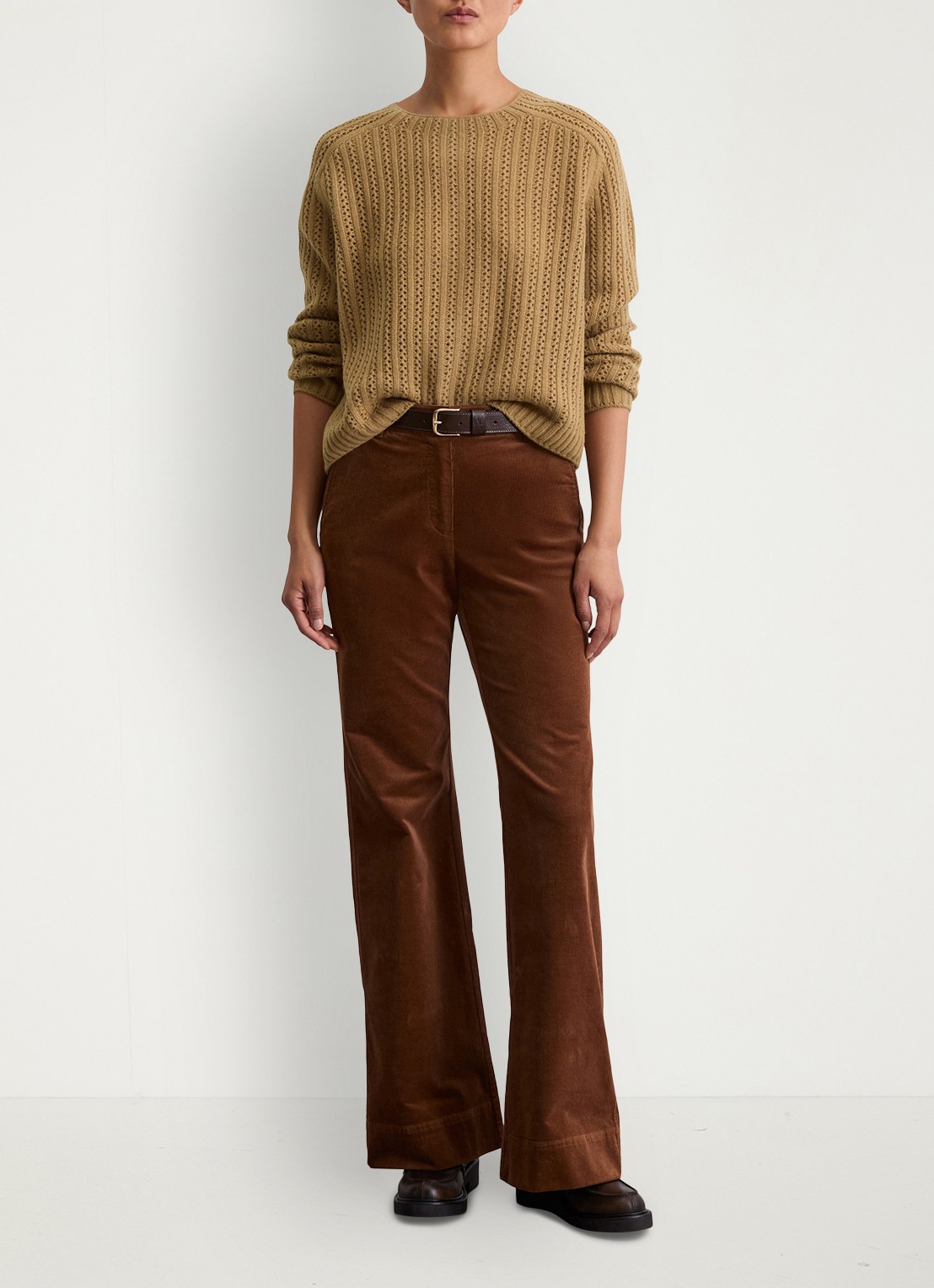 Marc O'Polo Kabelgebreide pullover met sierknopen - voorkant 2 zand