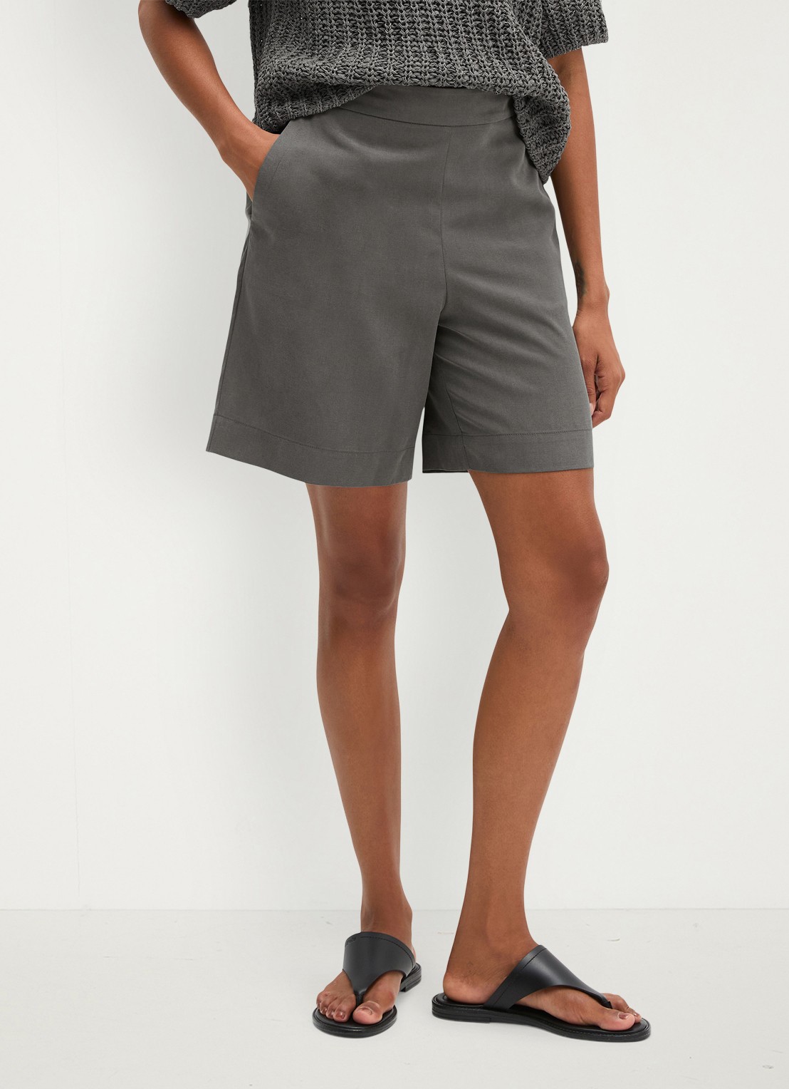 Marc O'Polo Korte broek met steekzakken - detail 4 oxide grey-0364 / grijs