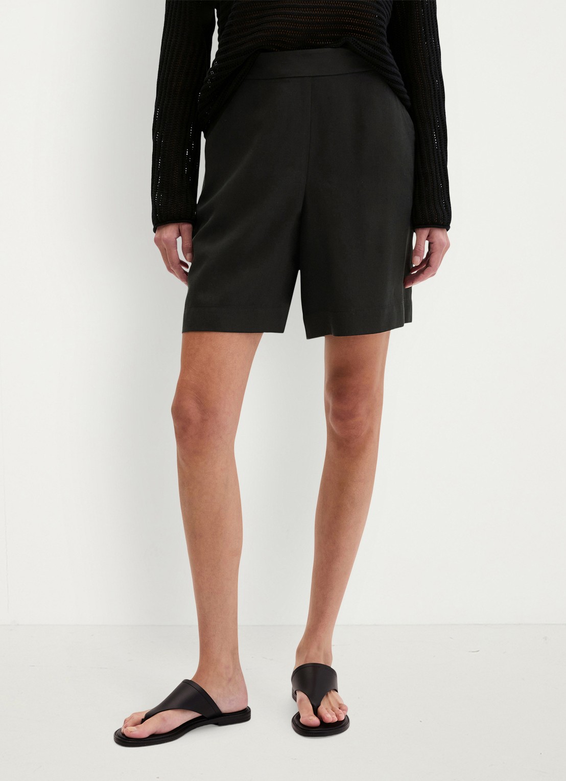 Marc O'Polo Korte broek met steekzakken - detail 3 black-0001 / zwart