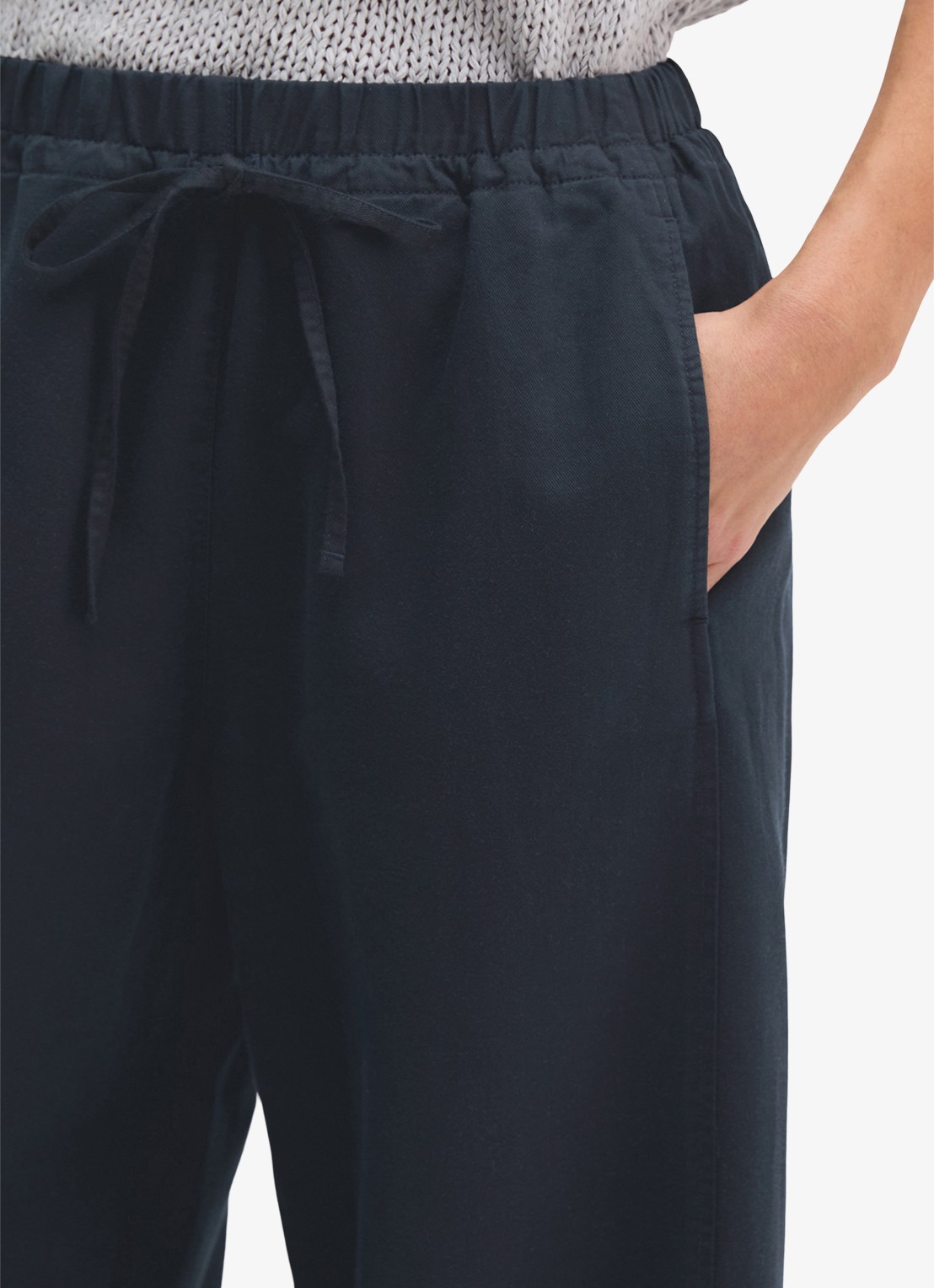 Marc O'Polo Loose fit broek in lyocell blend - detail 4 donkerblauw