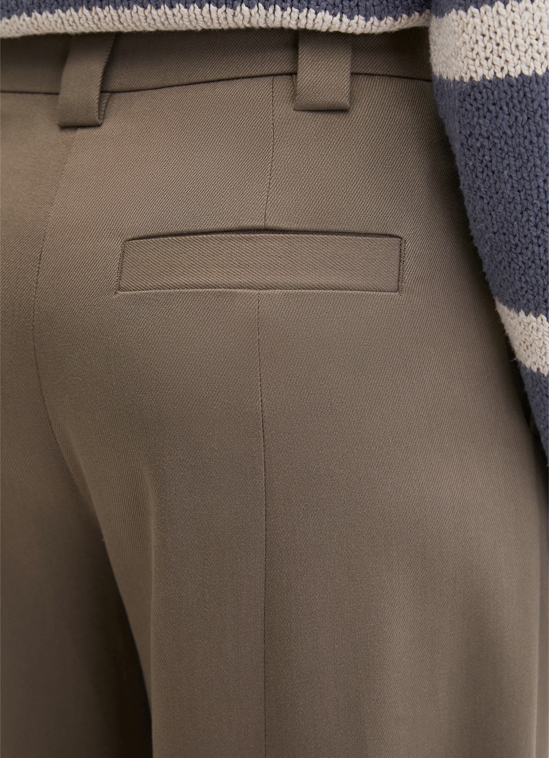 Marc O'Polo Loose fit pantalon met steekzakken - detail 5 bruin
