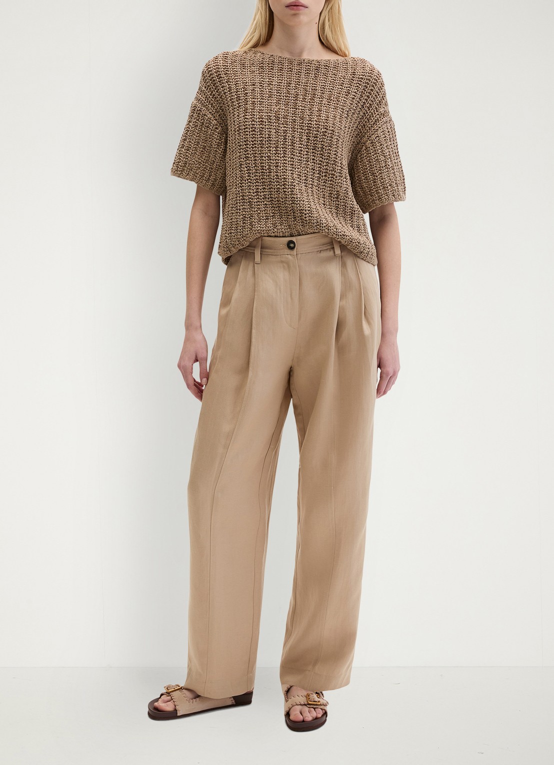 Marc O'Polo Mid waist loose fit pantalon  met steekzakken - voorkant 2 sandpaper-2326 / beige