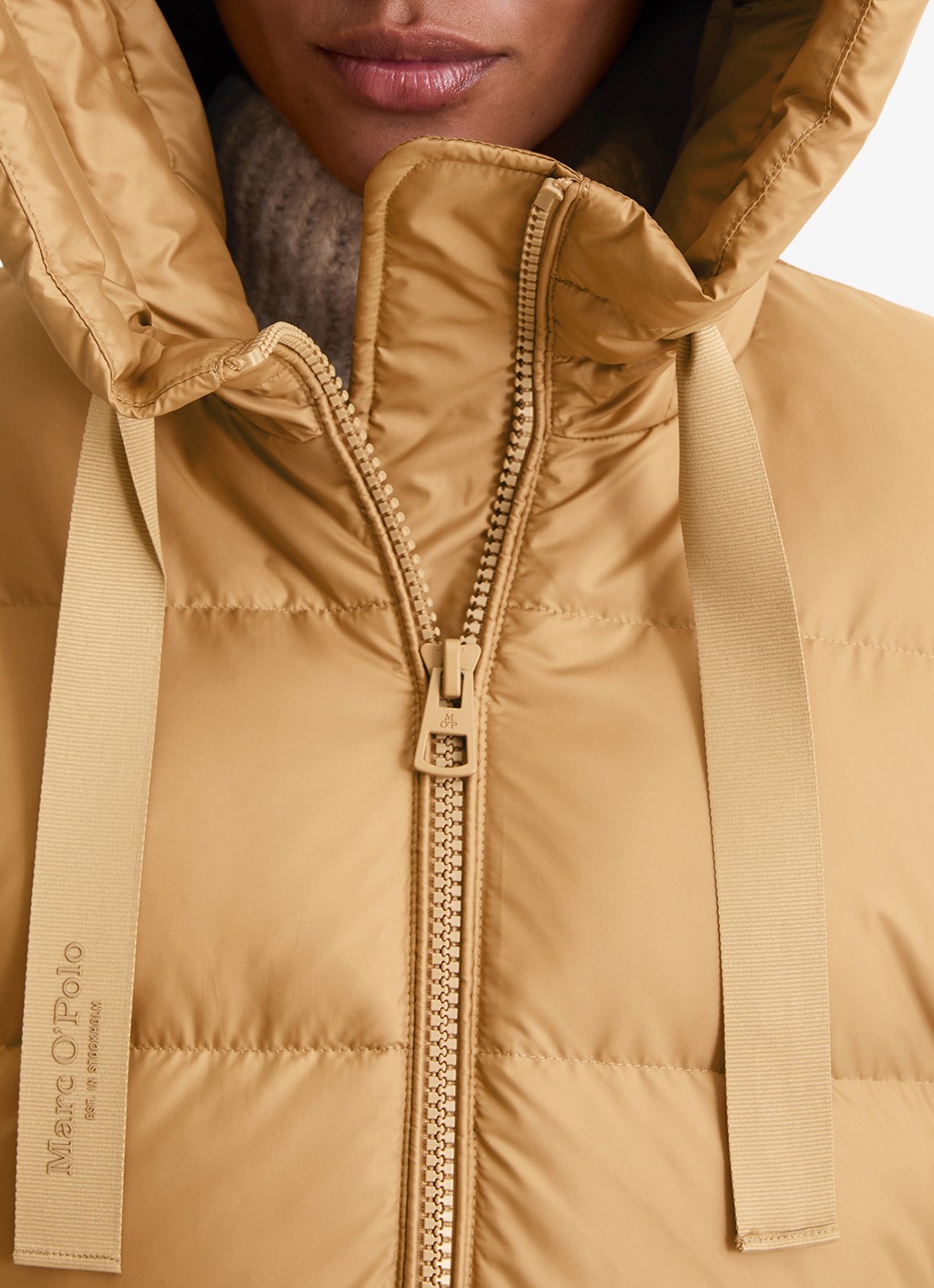 Marc O'Polo Puffer jas met capuchon - detail 2 camel