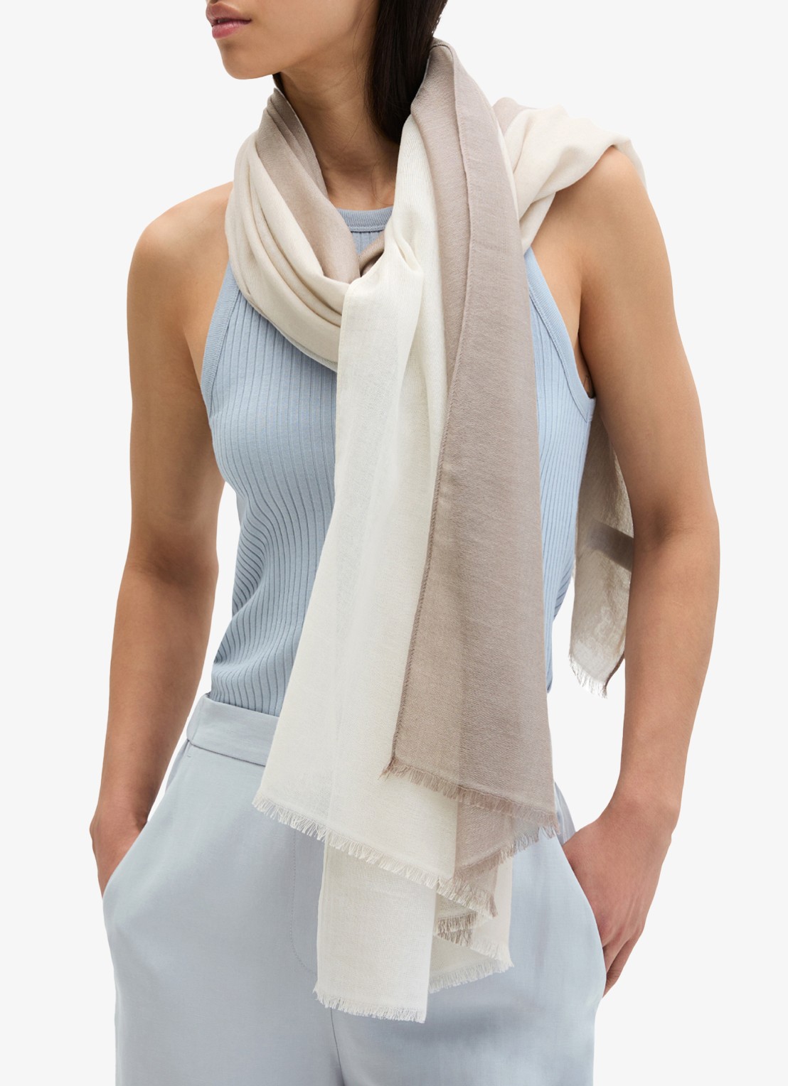 Marc O'Polo Sjaal in katoenblend met logo - voorkant 2 beige