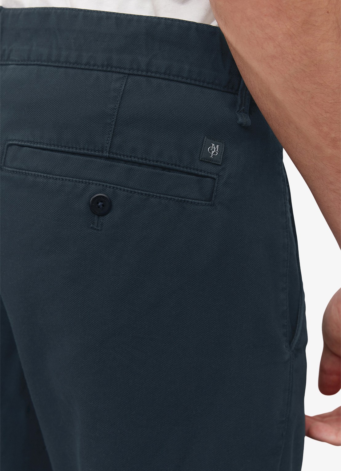 Marc O'Polo Stig shaped fit chino met stretch - detail 6 blauw