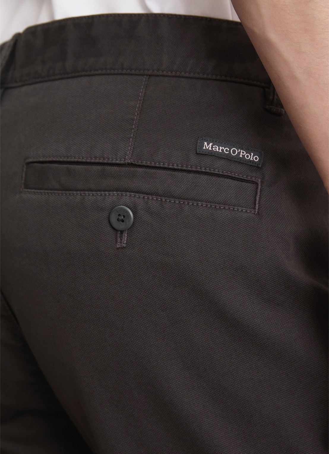 Marc O'Polo Stig shaped fit chino met stretch - detail 2 donkergrijs