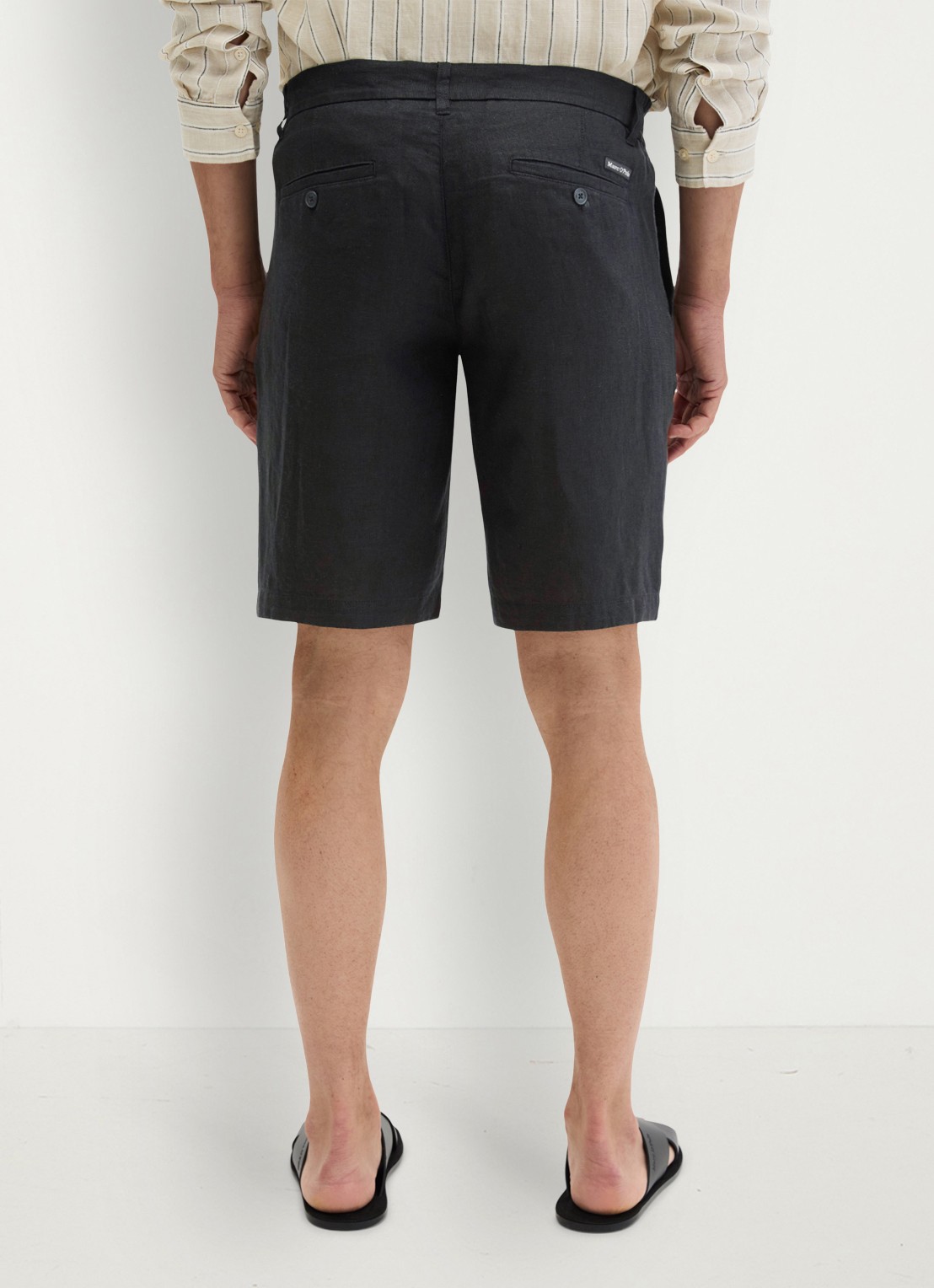 Marc O'Polo Straight fit korte broek van linnen - achterkant 6 black-0001 / zwart