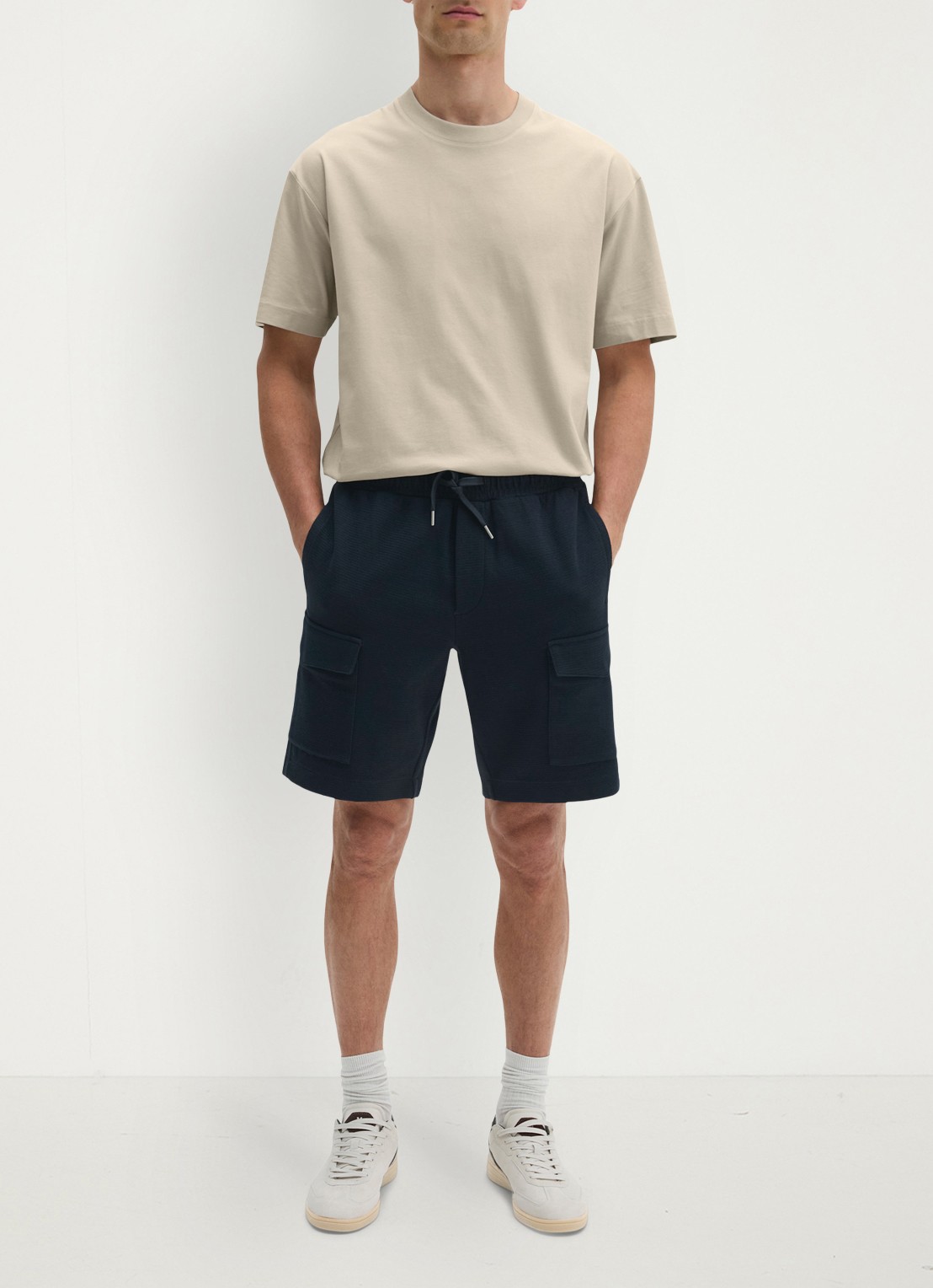 Marc O'Polo Straight fit korte joggingbroek met trekkoord - voorkant 3 dark navy-4131 / blauw