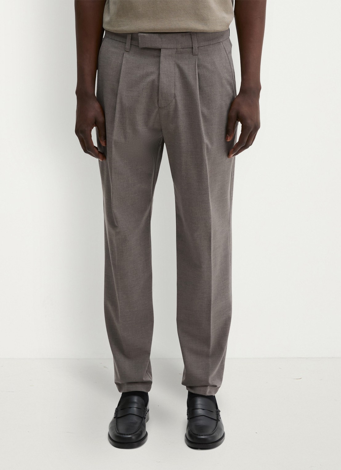 Marc O'Polo Straight fit pantalon in wolblend met steekzakken - detail 2 bruin