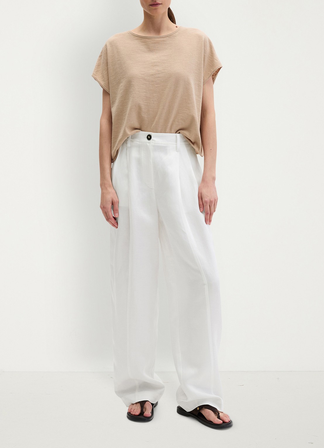 Marc O'Polo T-shirt in linnenblend met ronde hals - voorkant 4 sandpaper-2326 / beige