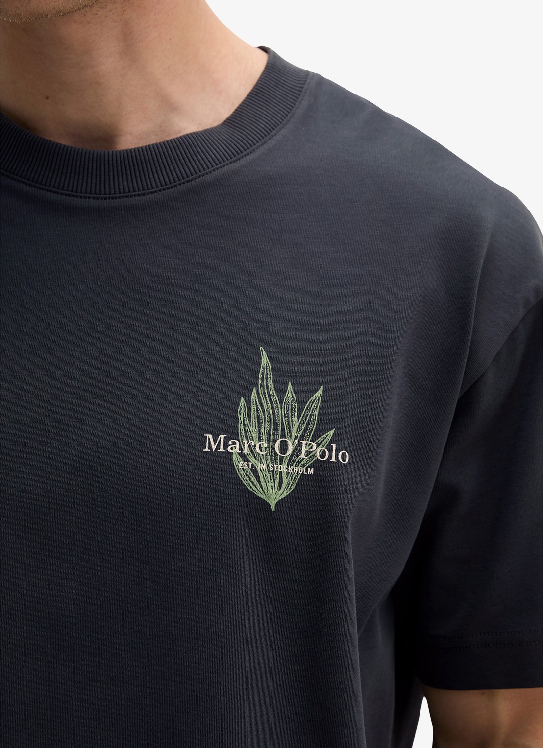Marc O'Polo T-shirt met logo- en backprint - detail 5 donkerblauw
