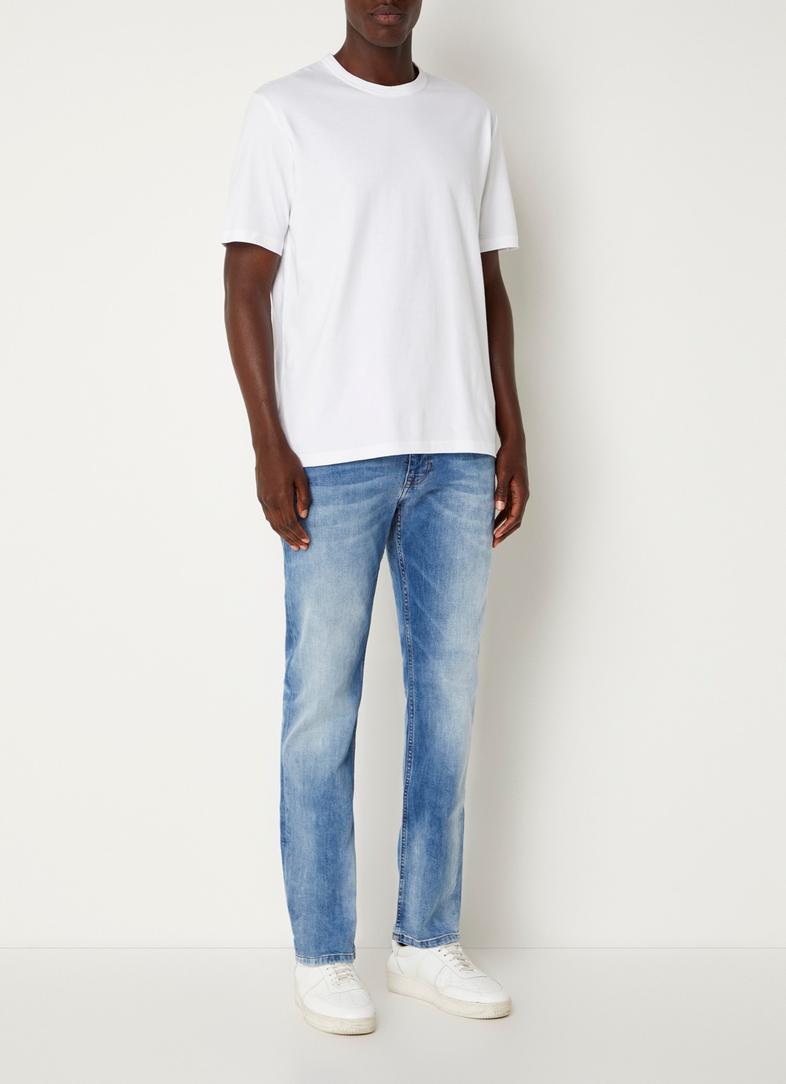 Marc O'Polo T-shirt met ronde hals - voorkant 3 wit