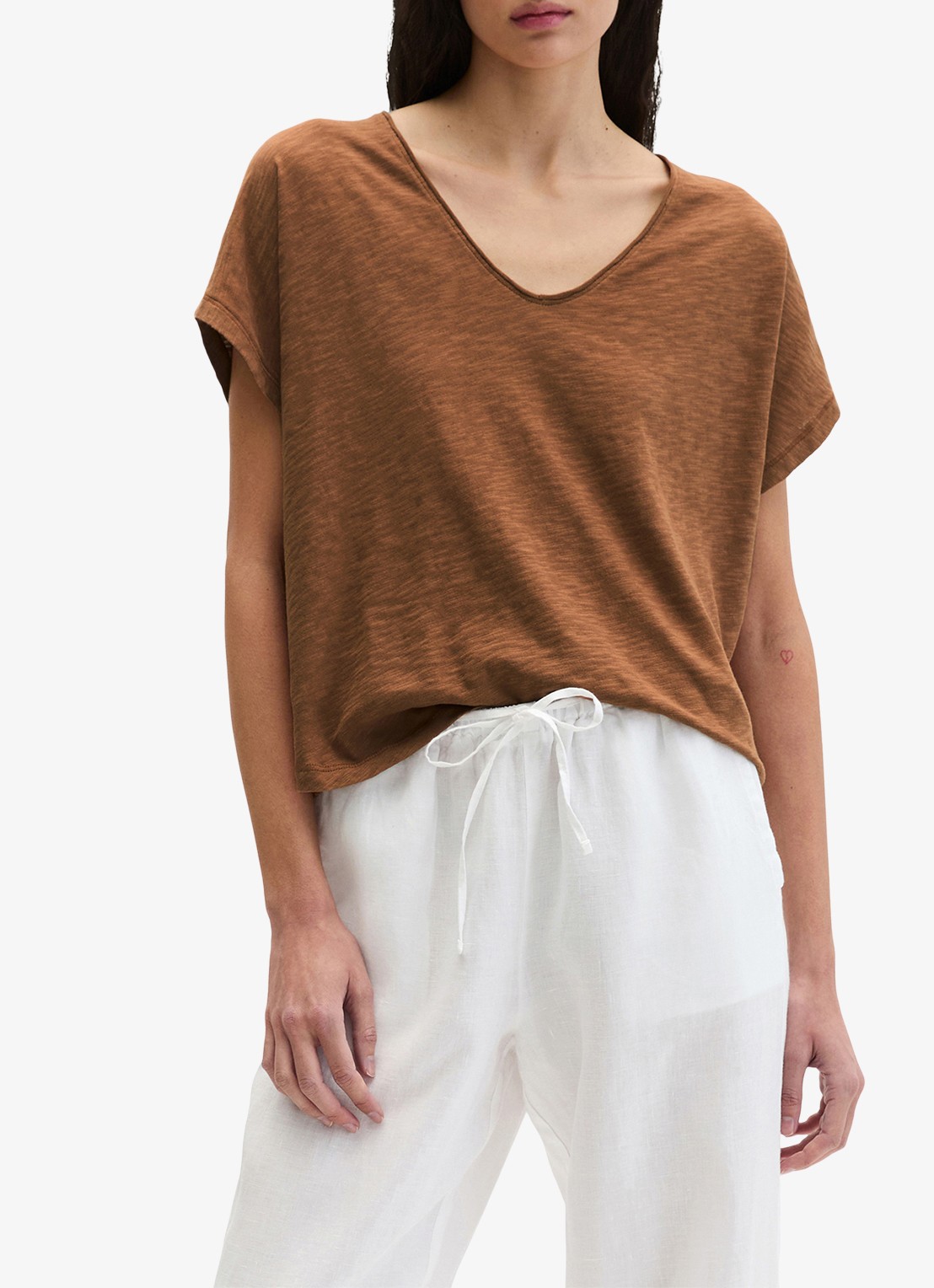 Marc O'Polo T-shirt met V-hals - detail 4 burnt brown-1972 / bruin