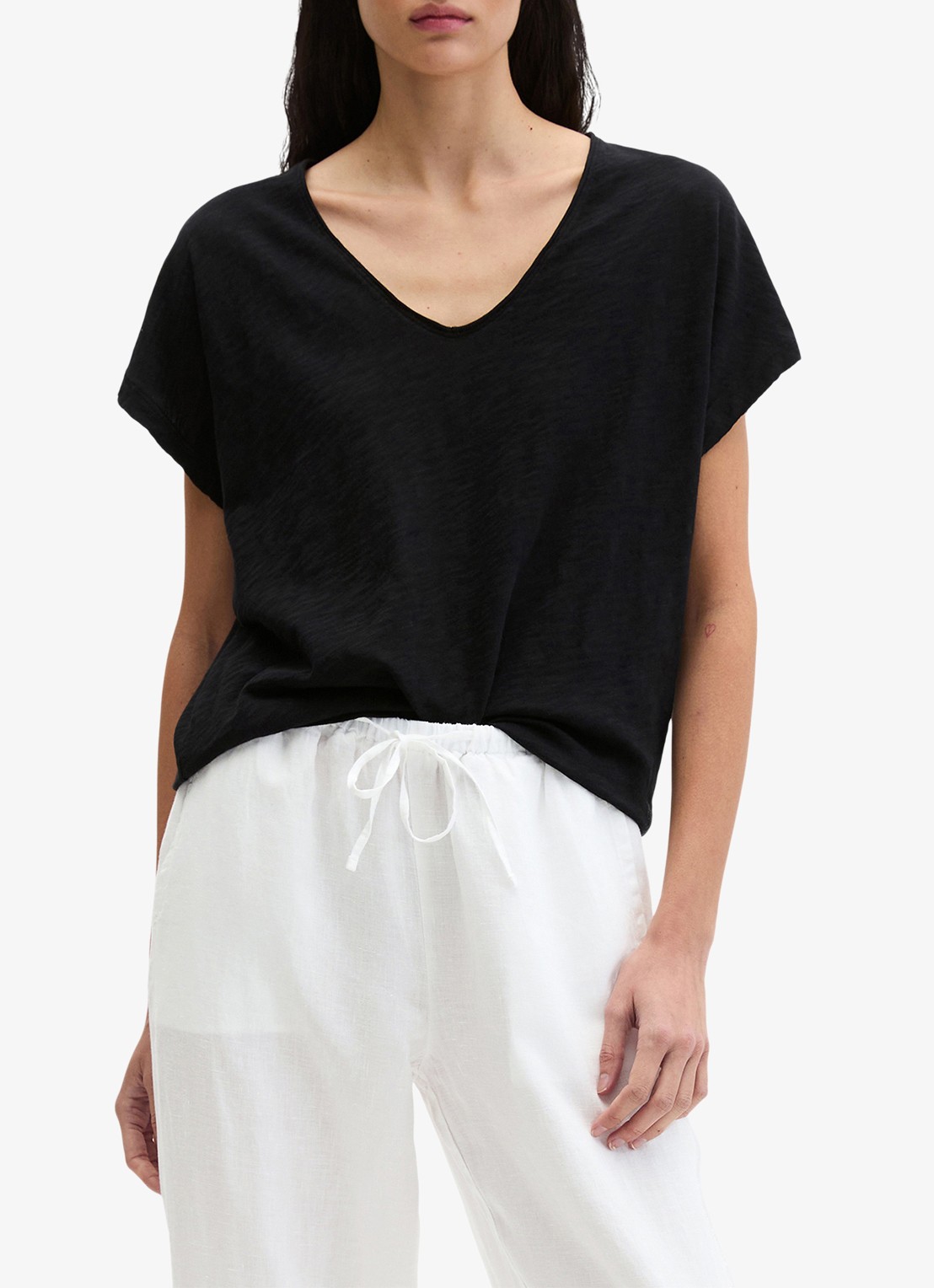 Marc O'Polo T-shirt met V-hals - detail 4 black-0001 / zwart