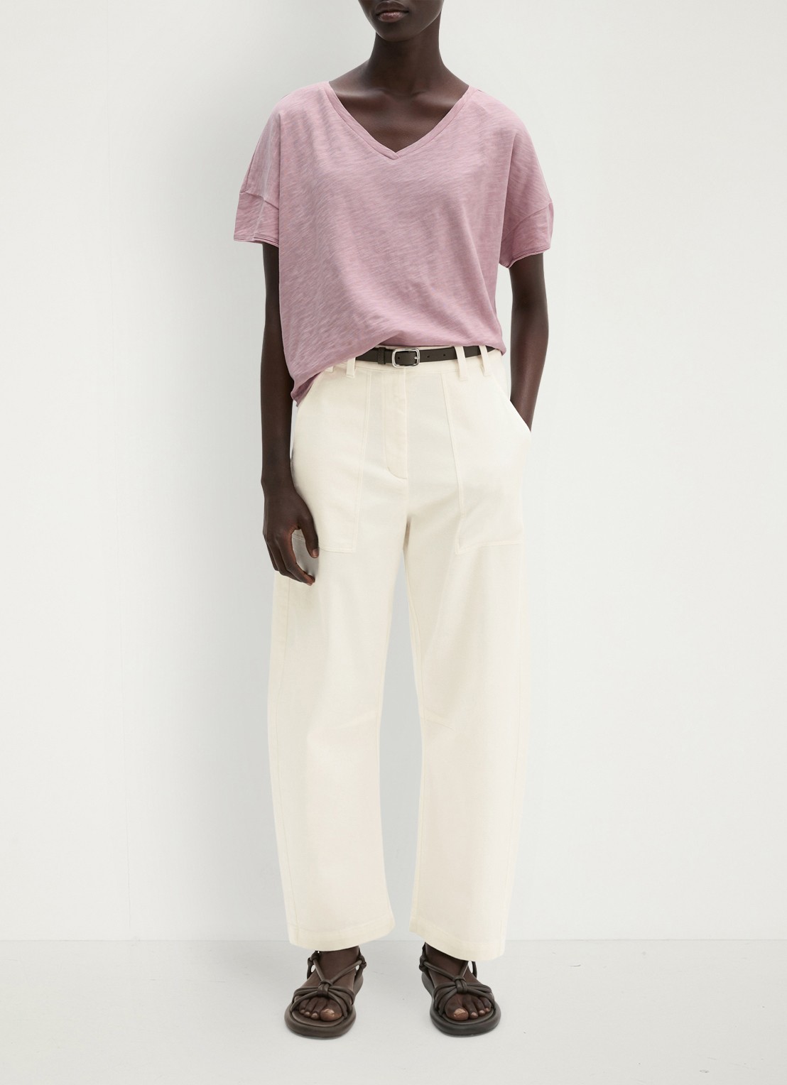 Marc O'Polo T-shirt met V-hals - voorkant 2 mild rose / paars