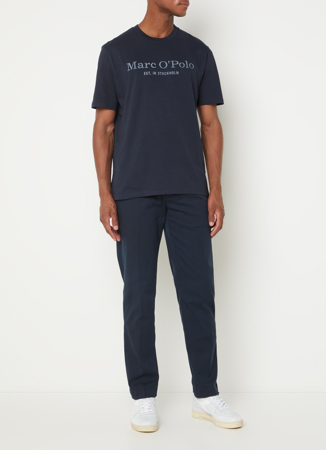 Marc O'Polo T-shirt van  katoen met logo - voorkant 4 indigo