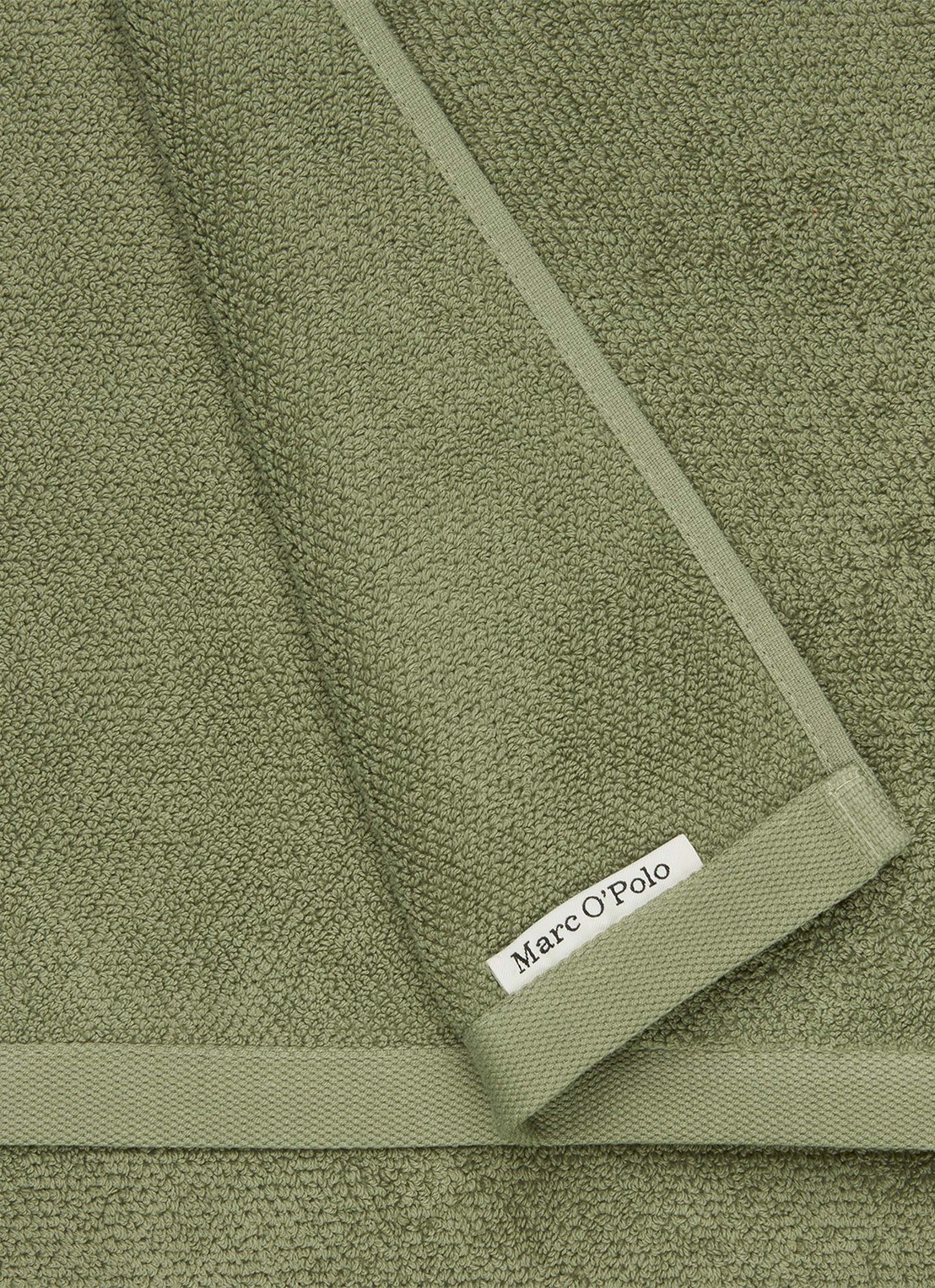 Marc O'Polo Timeless handdoek van  katoen badstof - achterkant 6 olijfgroen
