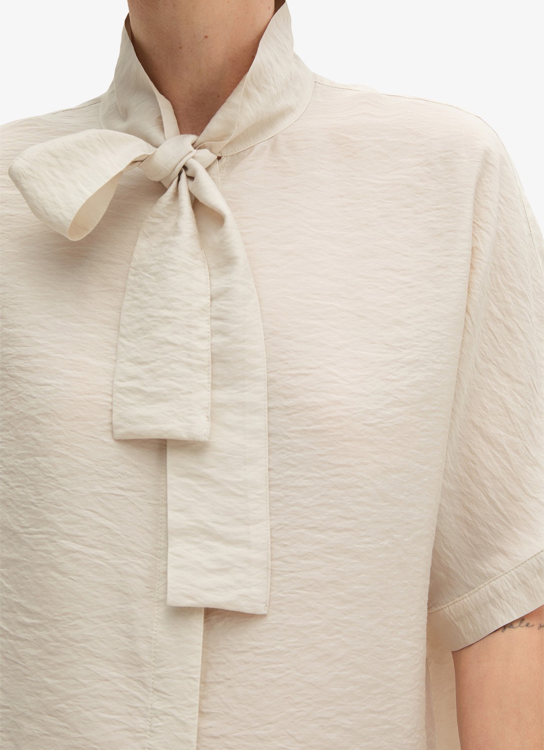 Marc O'Polo Tuniek met sjaalkraag - detail 2 beige