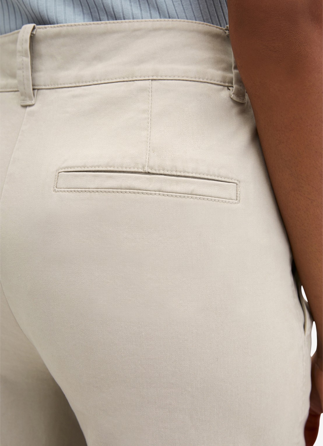 Marc O'Polo Wide fit palazzo broek met steekzakken - detail 3 beige