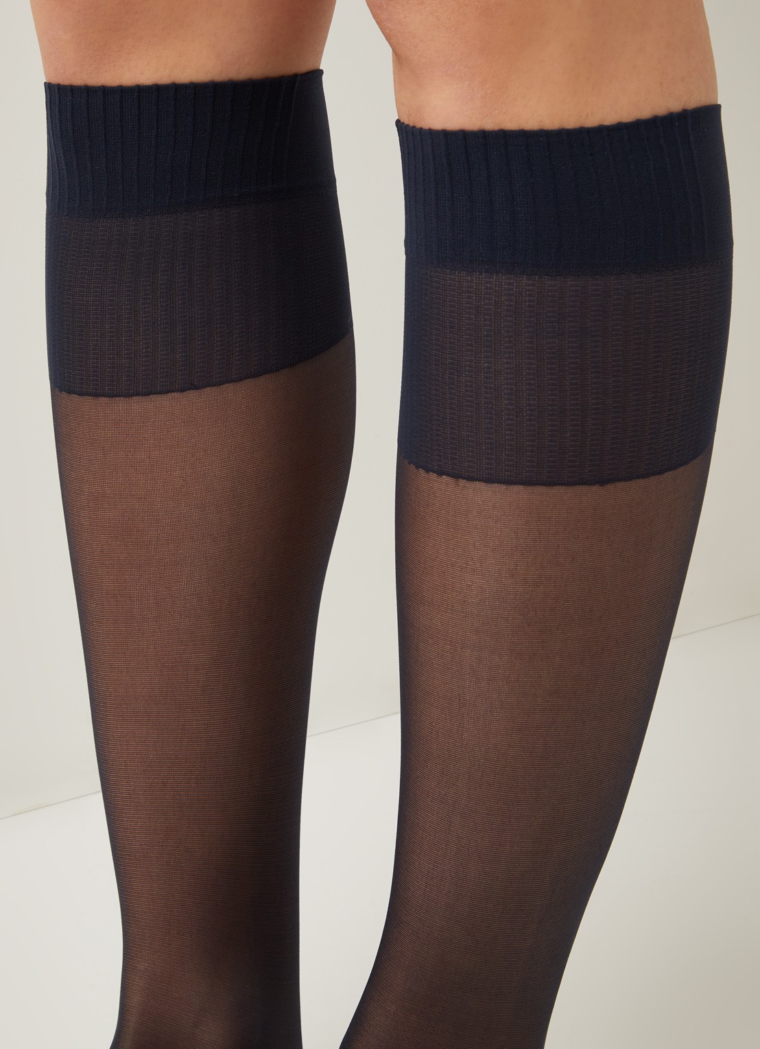 MarcMarcs Pantysokken in 20 denier - detail 3 donkerblauw