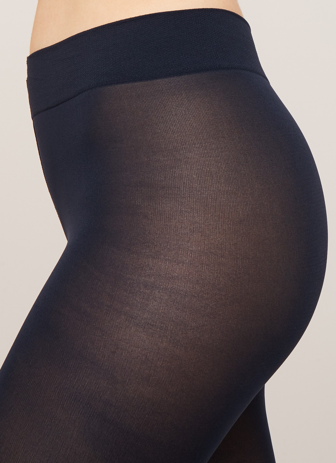 MarcMarcs Velvet Opaque panty in 100 denier - detail 4 donkerblauw
