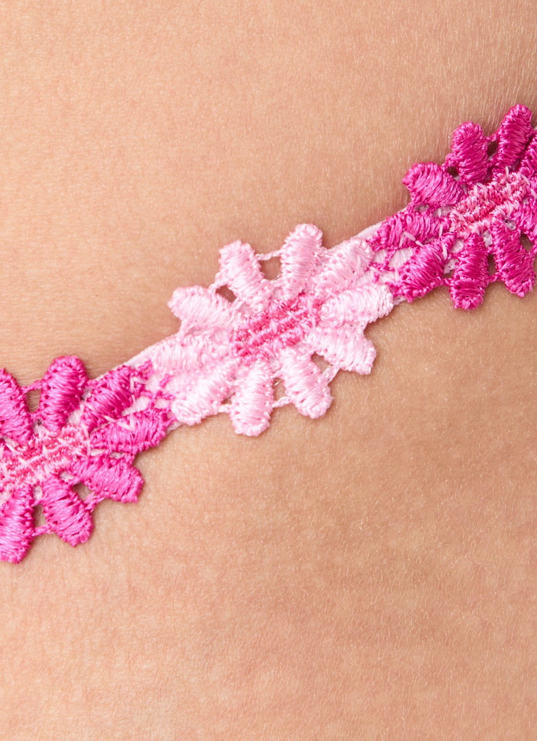 Marie Jo Avero mini string - detail 2 roze
