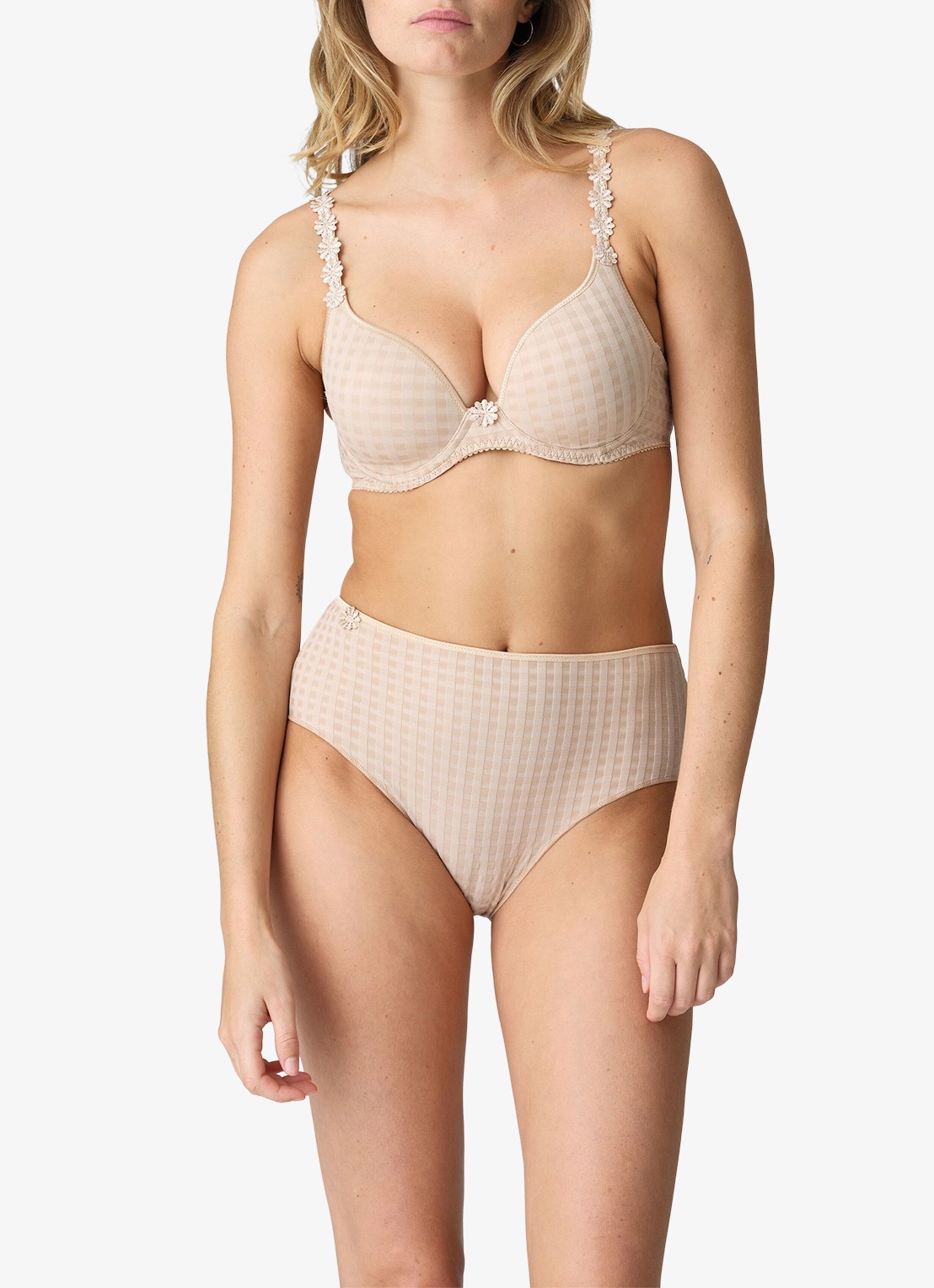 Marie Jo Avero voorgevormde beugel bh met bloemborduring - voorkant 9 beige