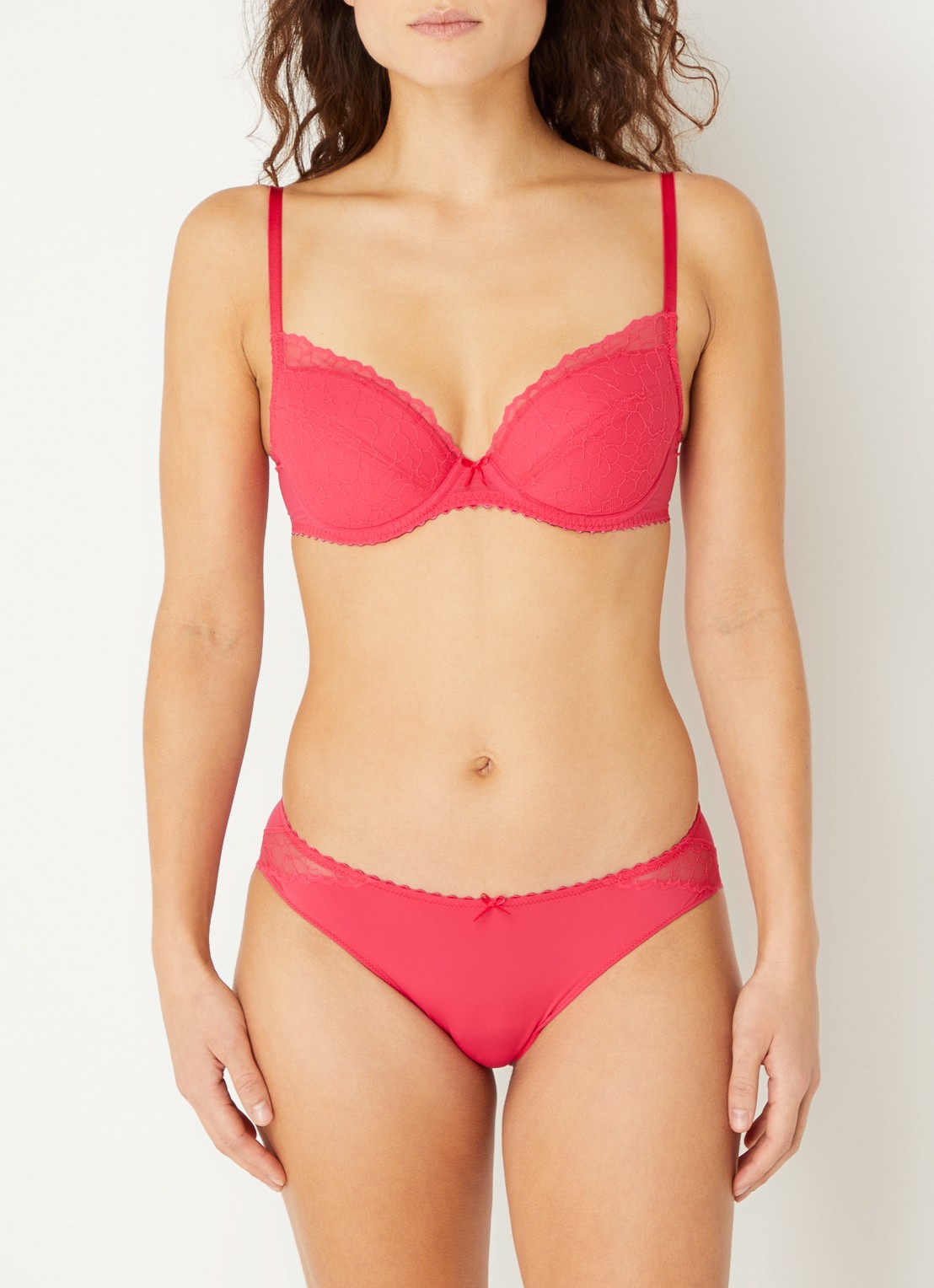 Marie Jo Azelie push-up bh met uitneembare vulling en overlay van kant - voorkant 2 koraalrood