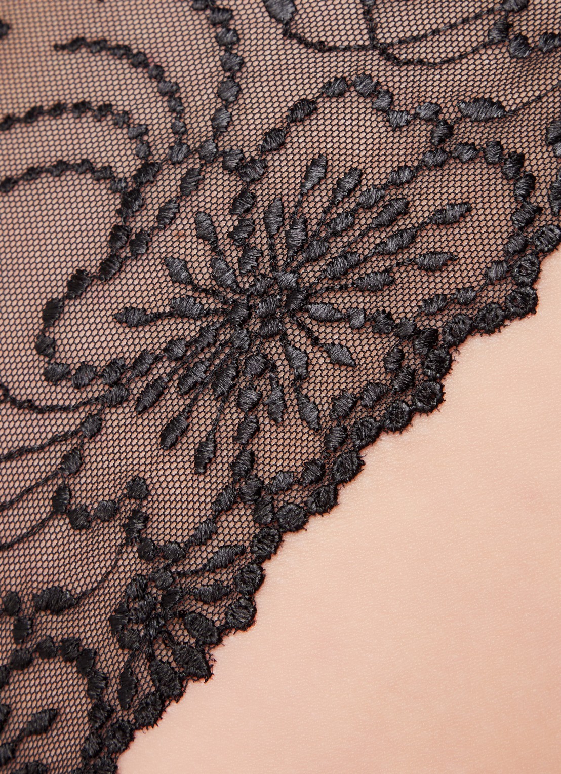Marie Jo Jane slip met mesh en borduring - detail zwart