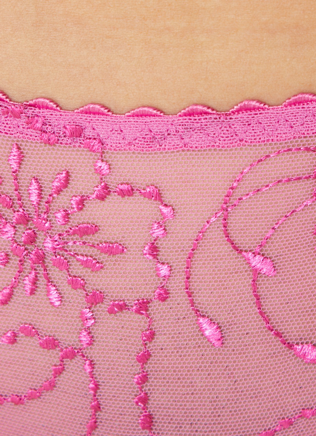 Marie Jo Jane string met borduring - detail 3 fuchsia