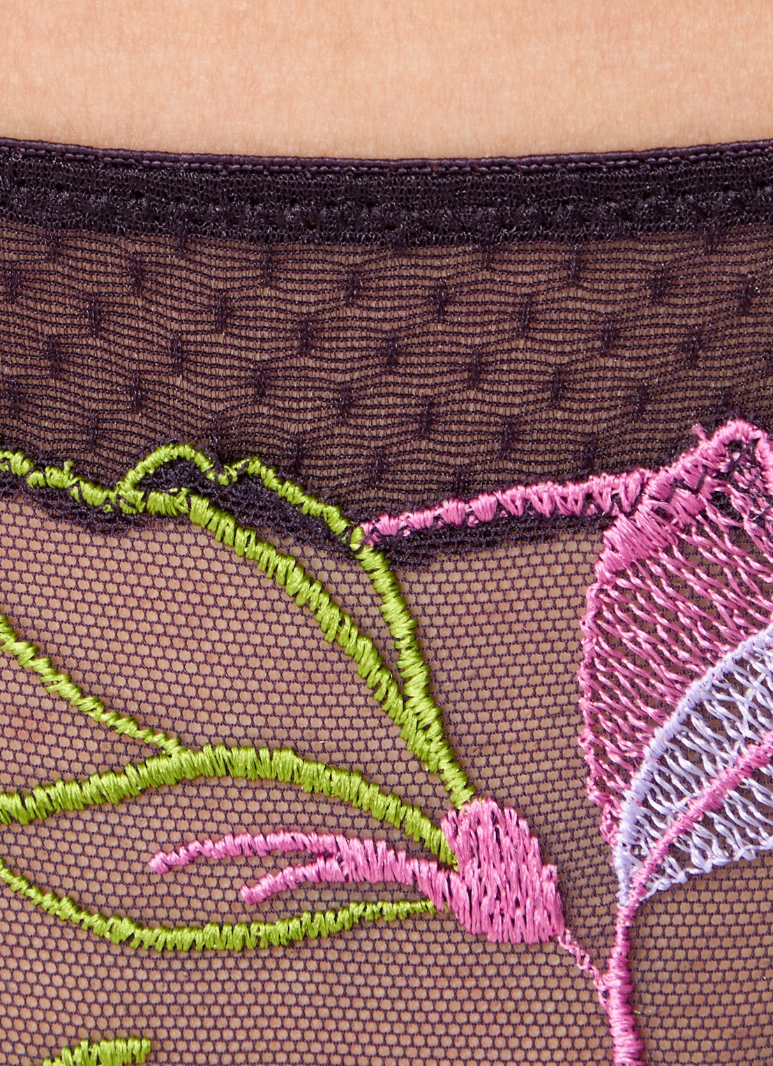 Marie Jo Loish slip met borduring - detail 5 paars