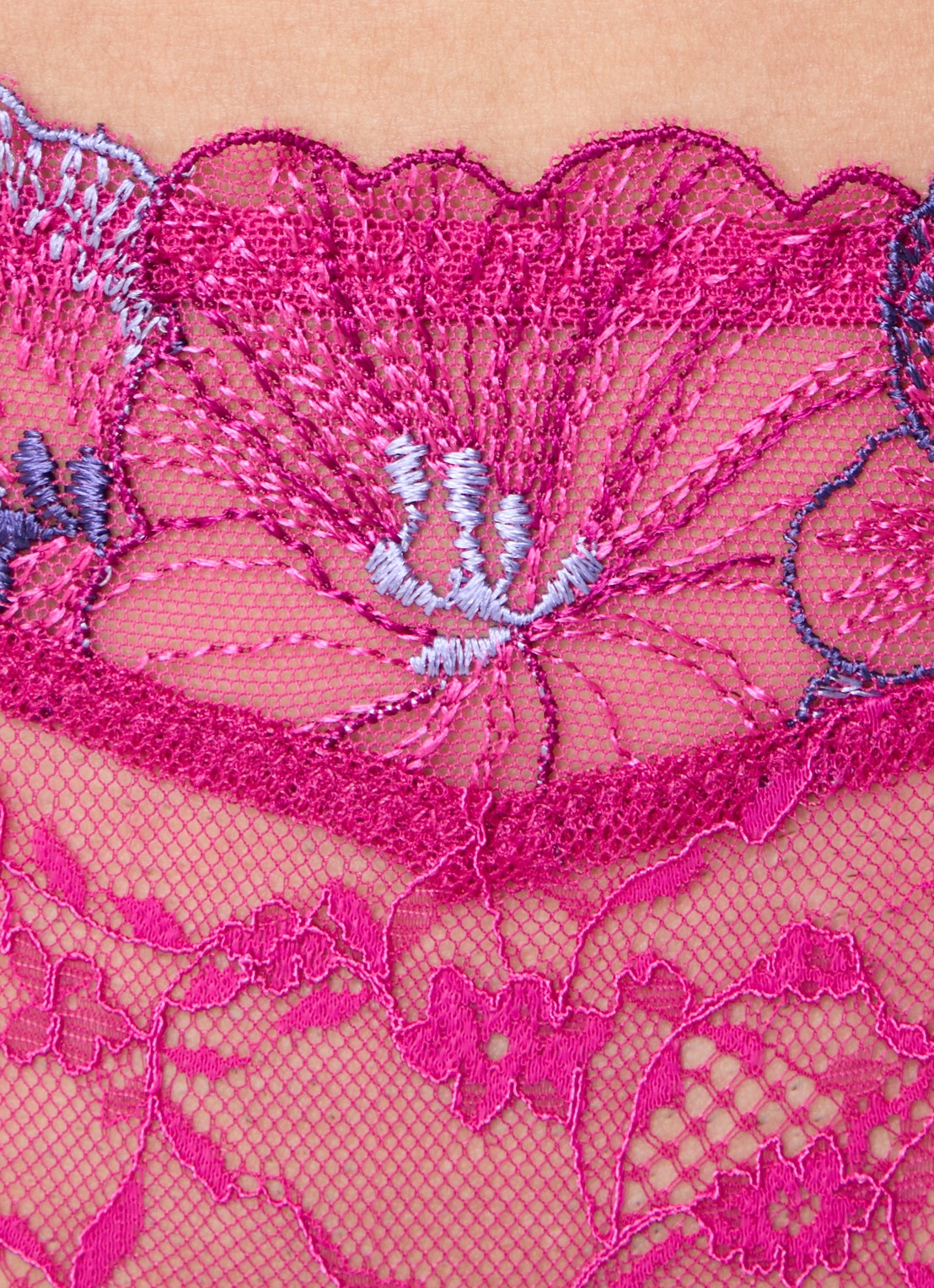 Marie Jo Noemy shorty met kant - detail 2 fuchsia